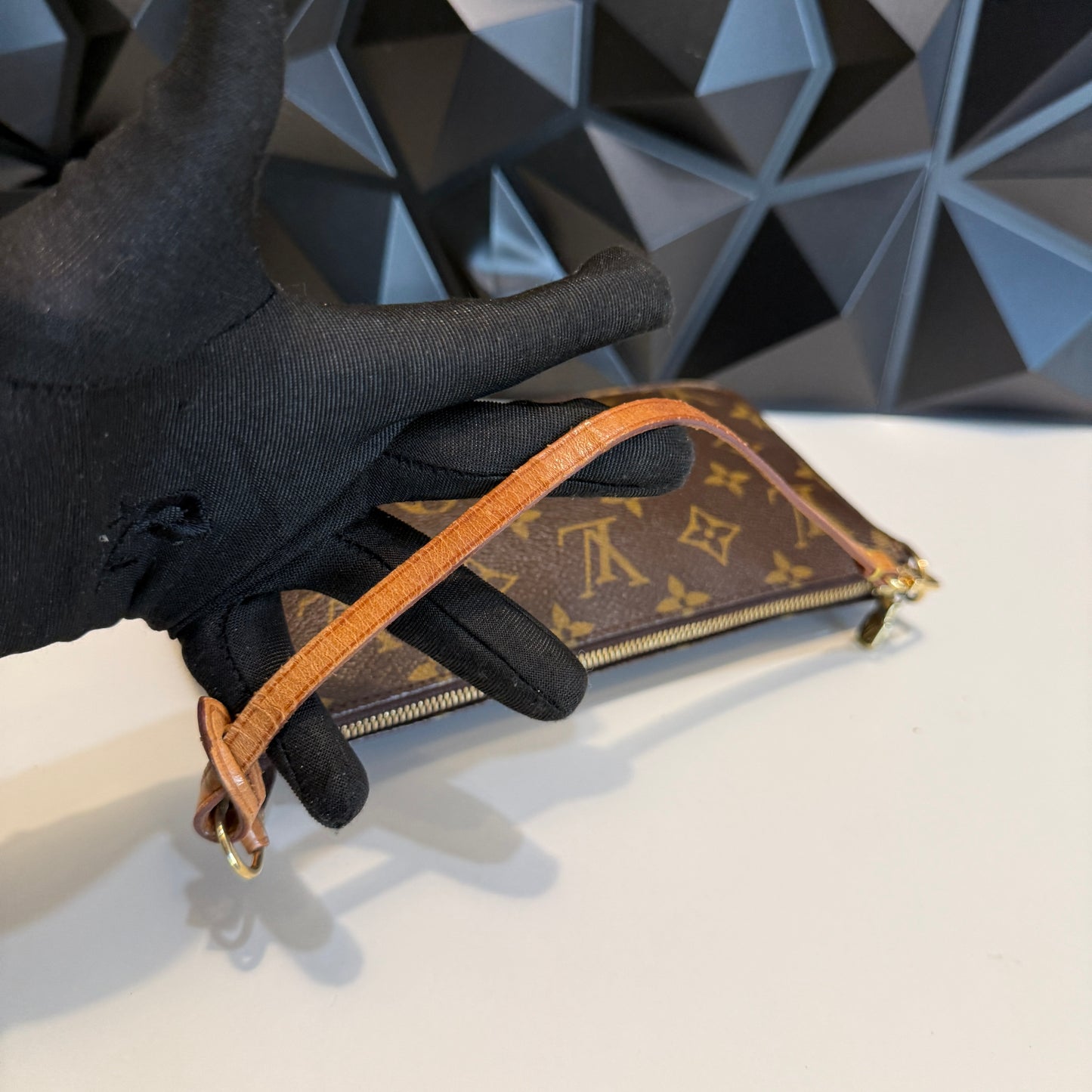 Louis Vuitton Pochette Accessoires AR0022