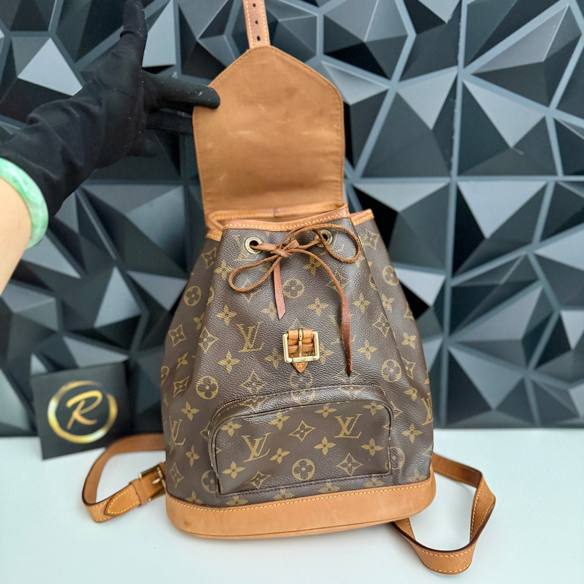 Louis Vuitton Montsouris MM