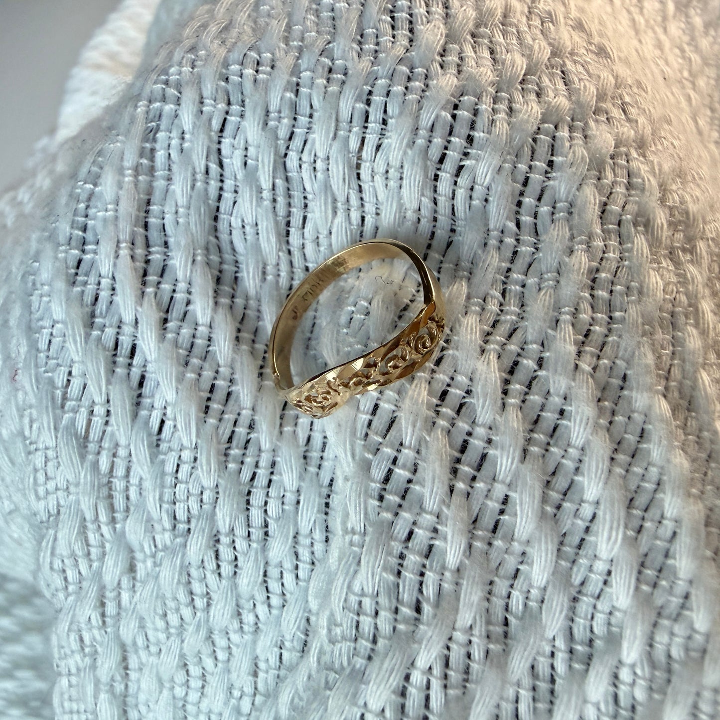 10k Gold Pinky / Kids Ring 💛