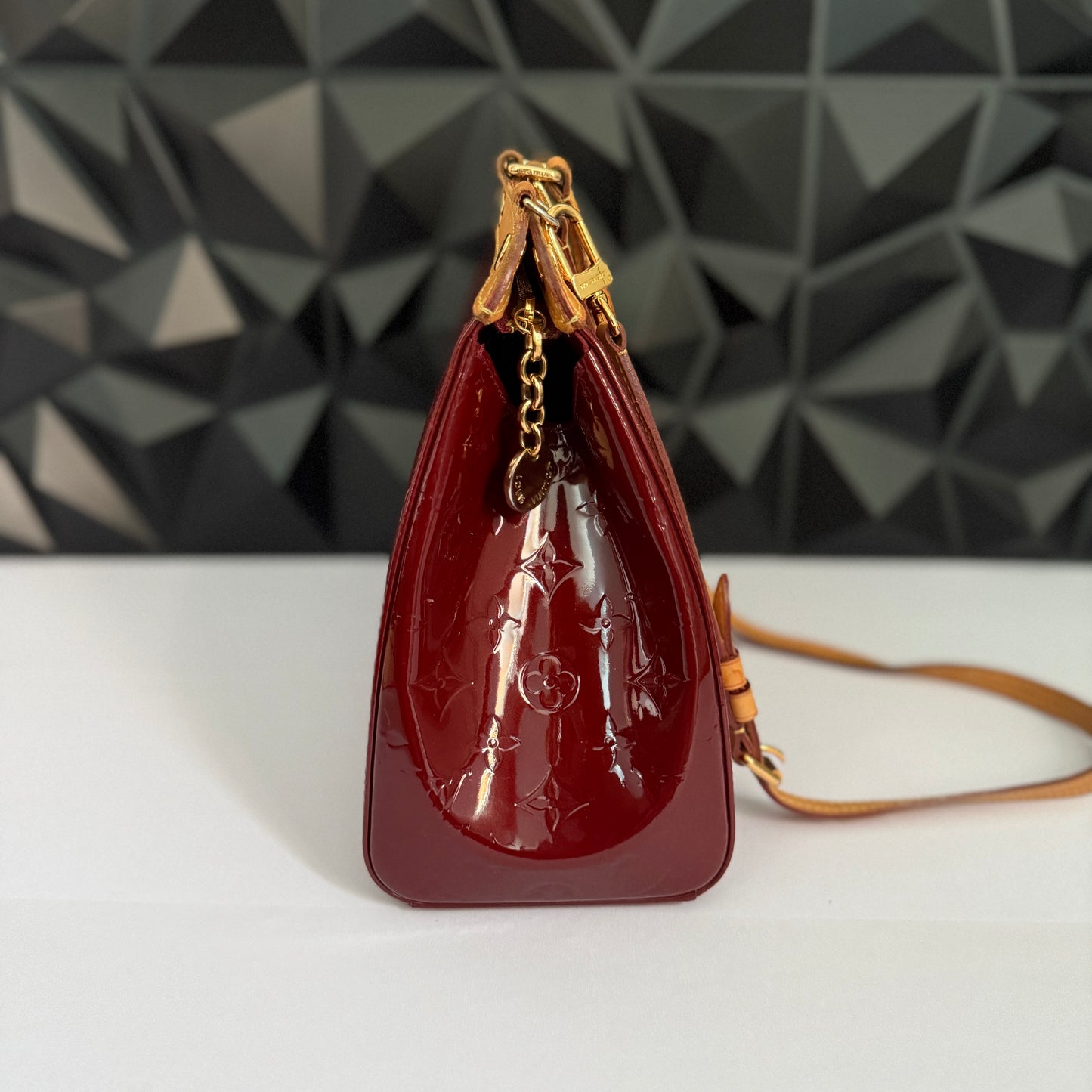 Louis Vuitton Brea MM Vernis Leather
