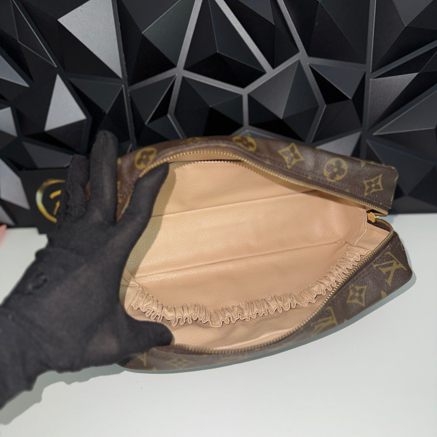 Louis Vuitton Trousse 28