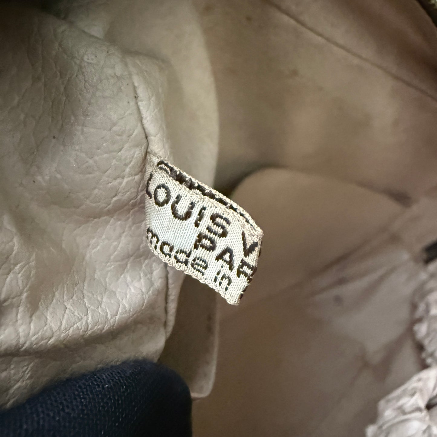 Louis Vuitton Trousse 28