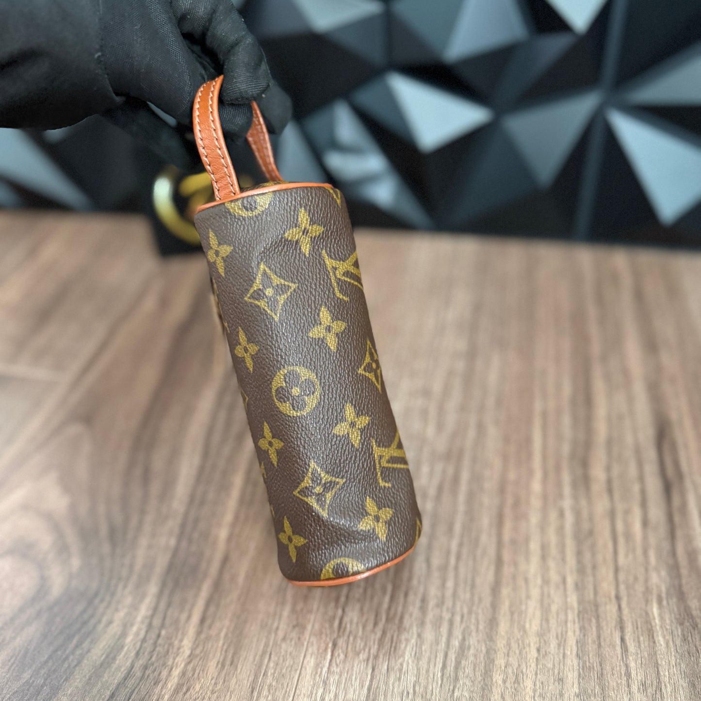 Louis Vuitton Trousse Ronde