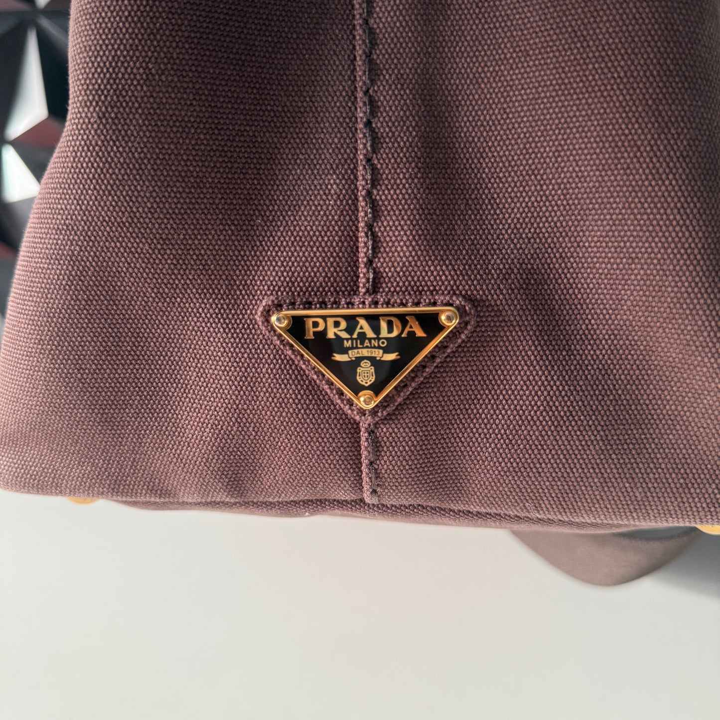 Prada Canapa