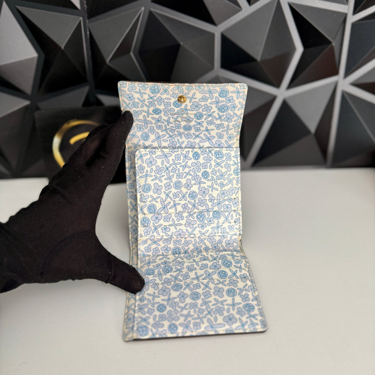 Limited Edition Louis Vuitton Fleuri Collection Elise Compact Wallet