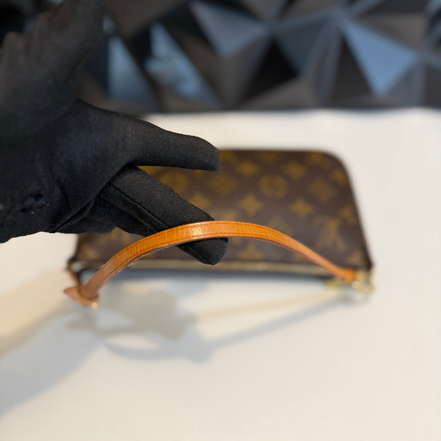 Louis Vuitton Pochette Accessories AR0020