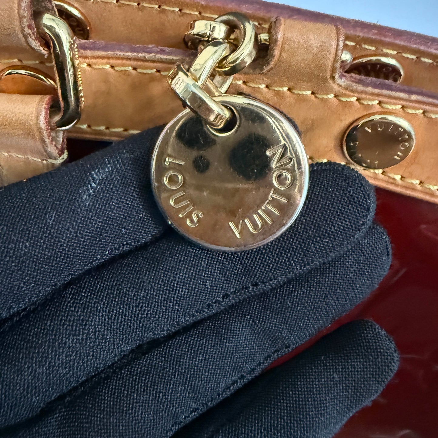 Louis Vuitton Brea MM Vernis Leather