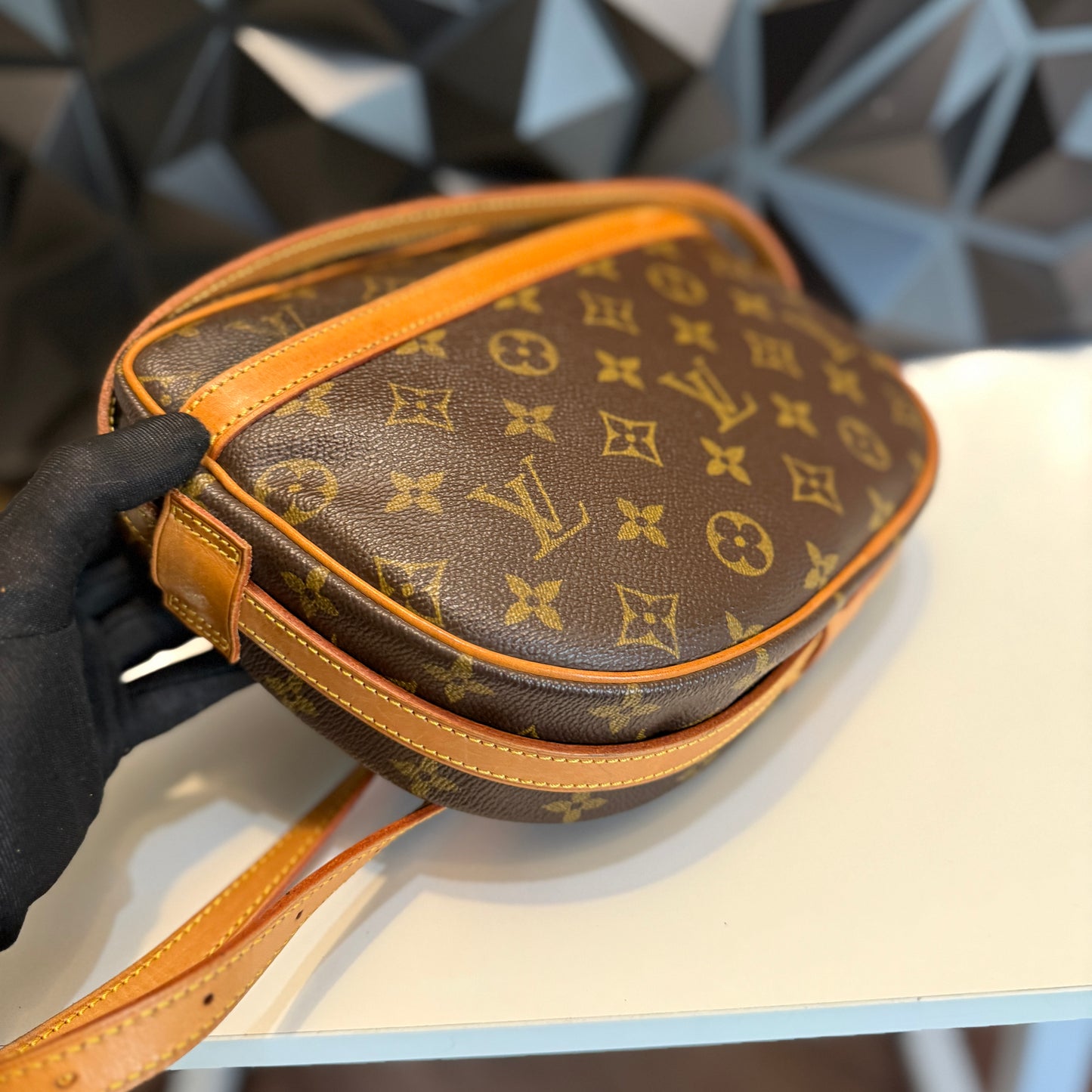 Louis Vuitton Jeune Fille MM TH0914