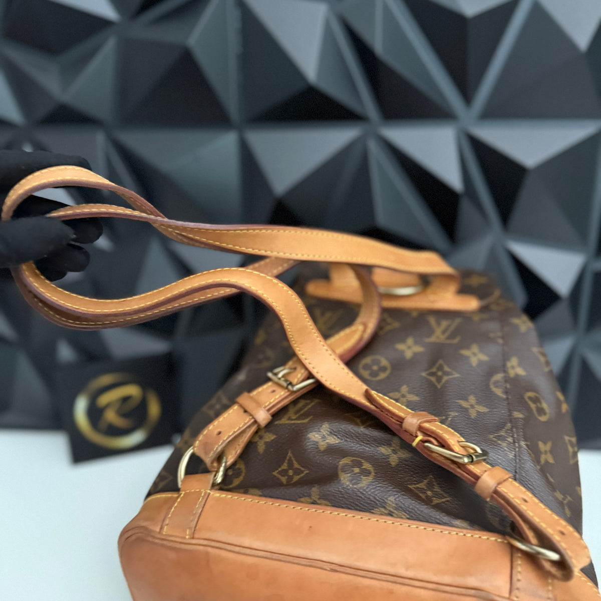Louis Vuitton Montsouris MM