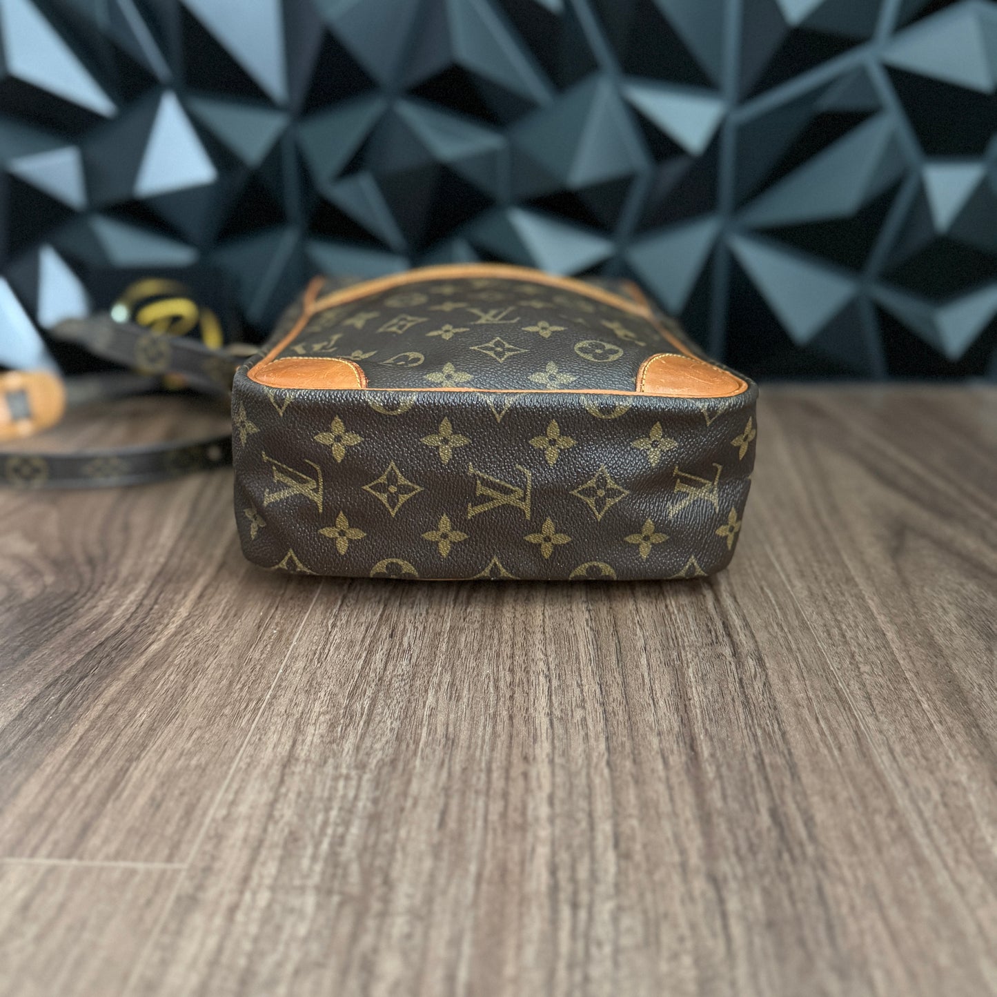 Louis Vuitton Danube GM