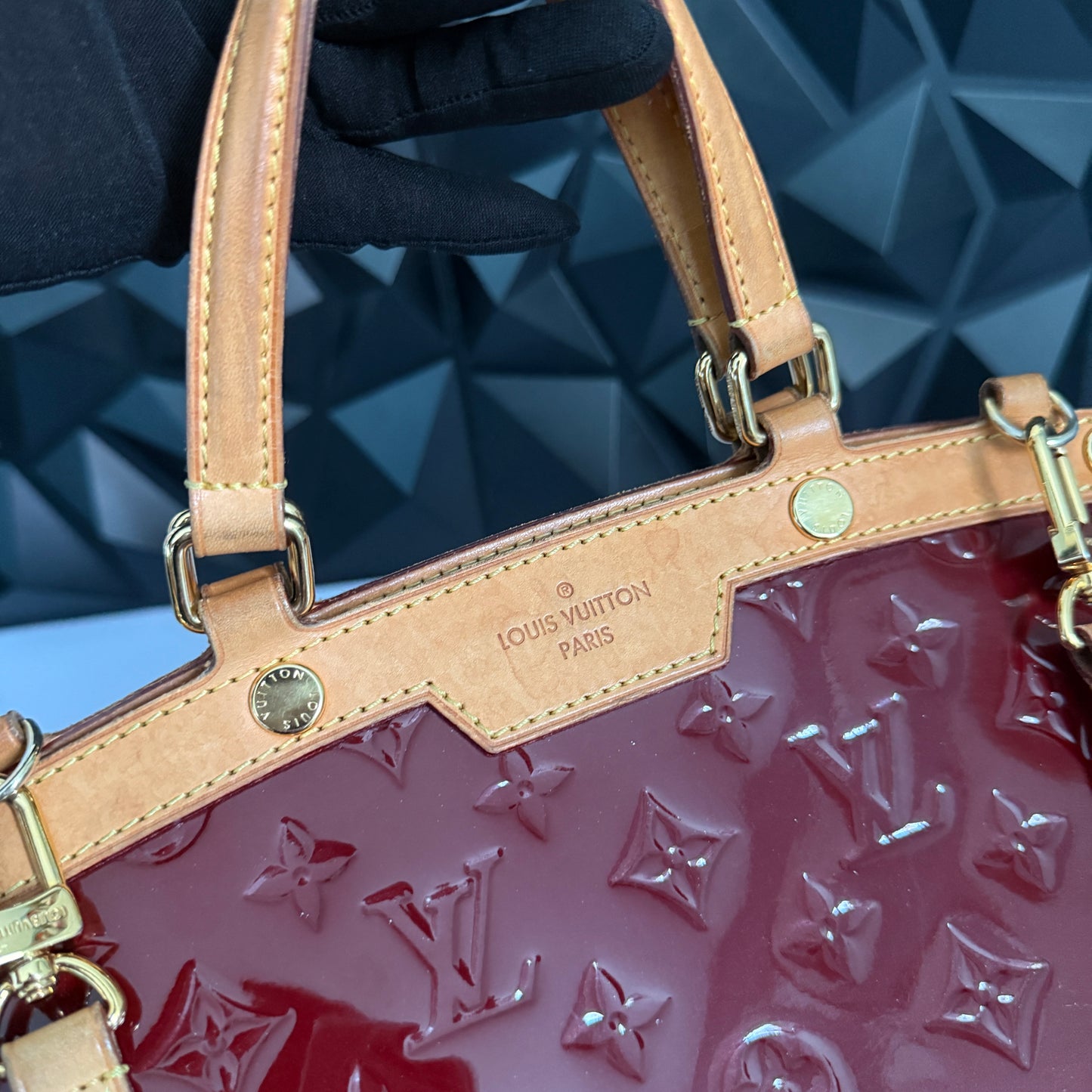 Louis Vuitton Brea MM Vernis Leather