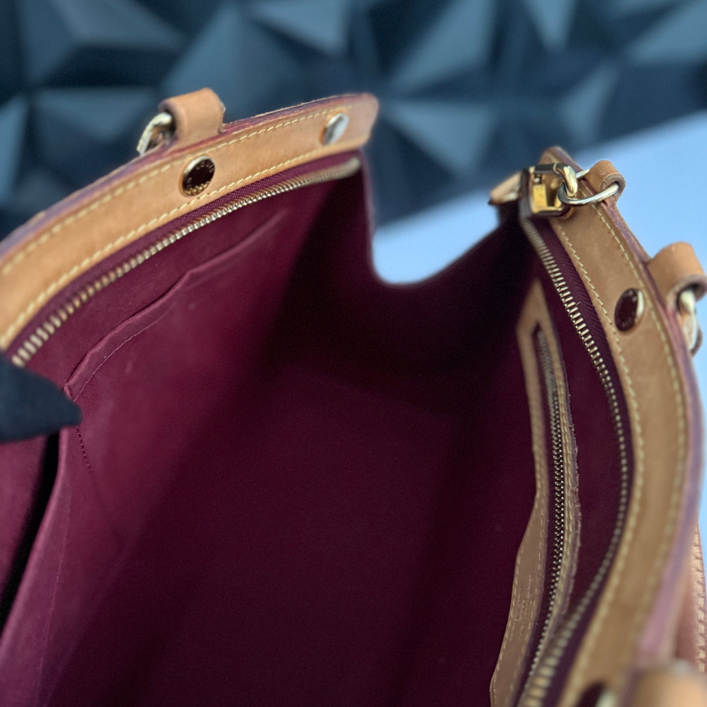 Louis Vuitton Brea MM Vernis Leather