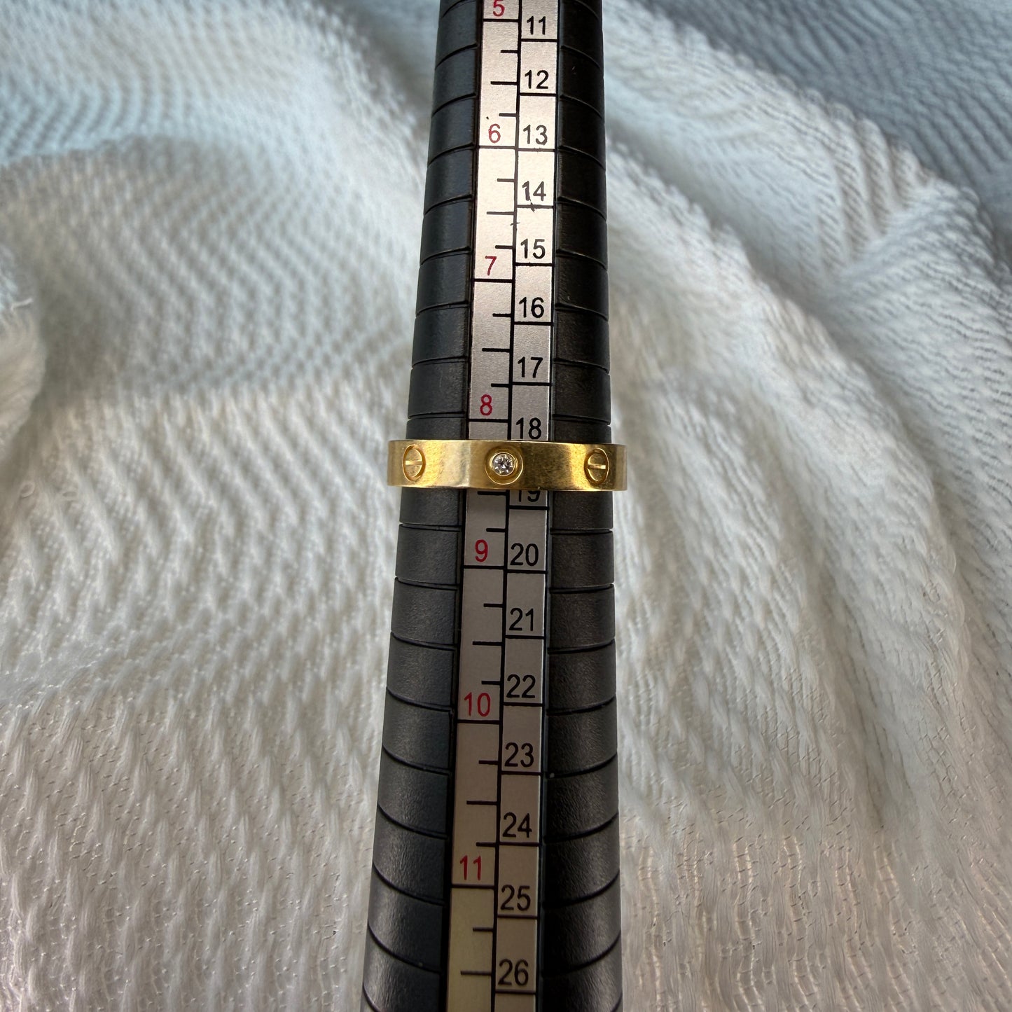 Cartier LOVE Ring, Small model, 1P Diamond