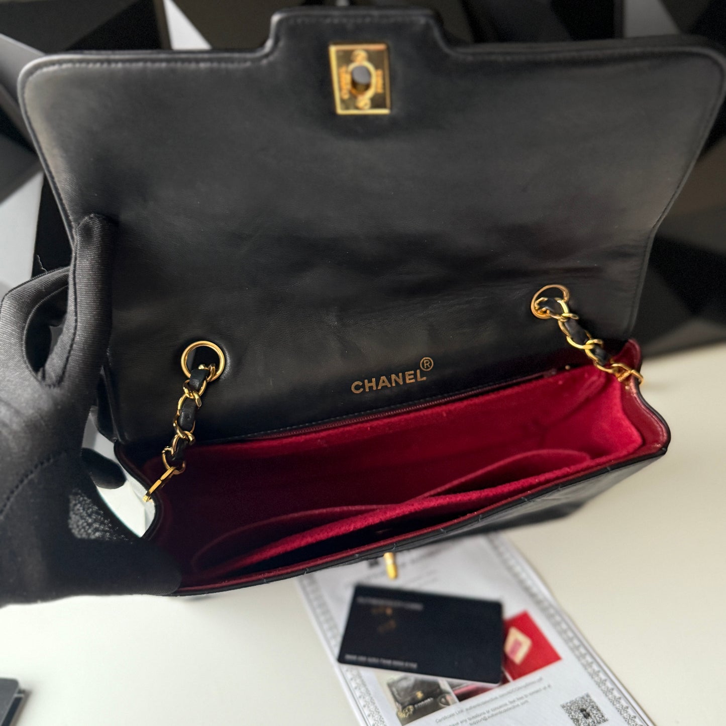 Chanel Vintage Diana – Lambskin, Medium Black 24K GHW