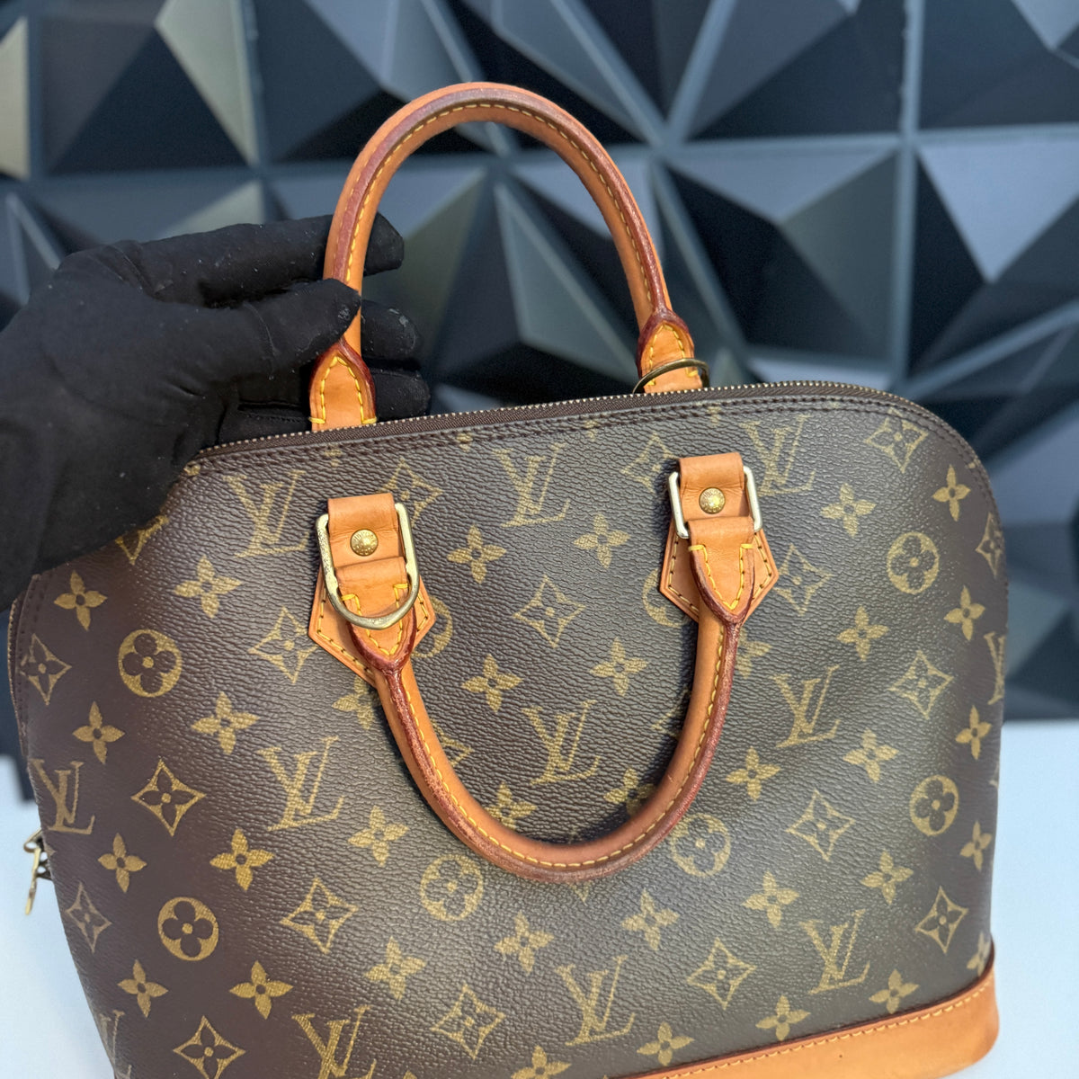 Louis Vuitton Alma PM