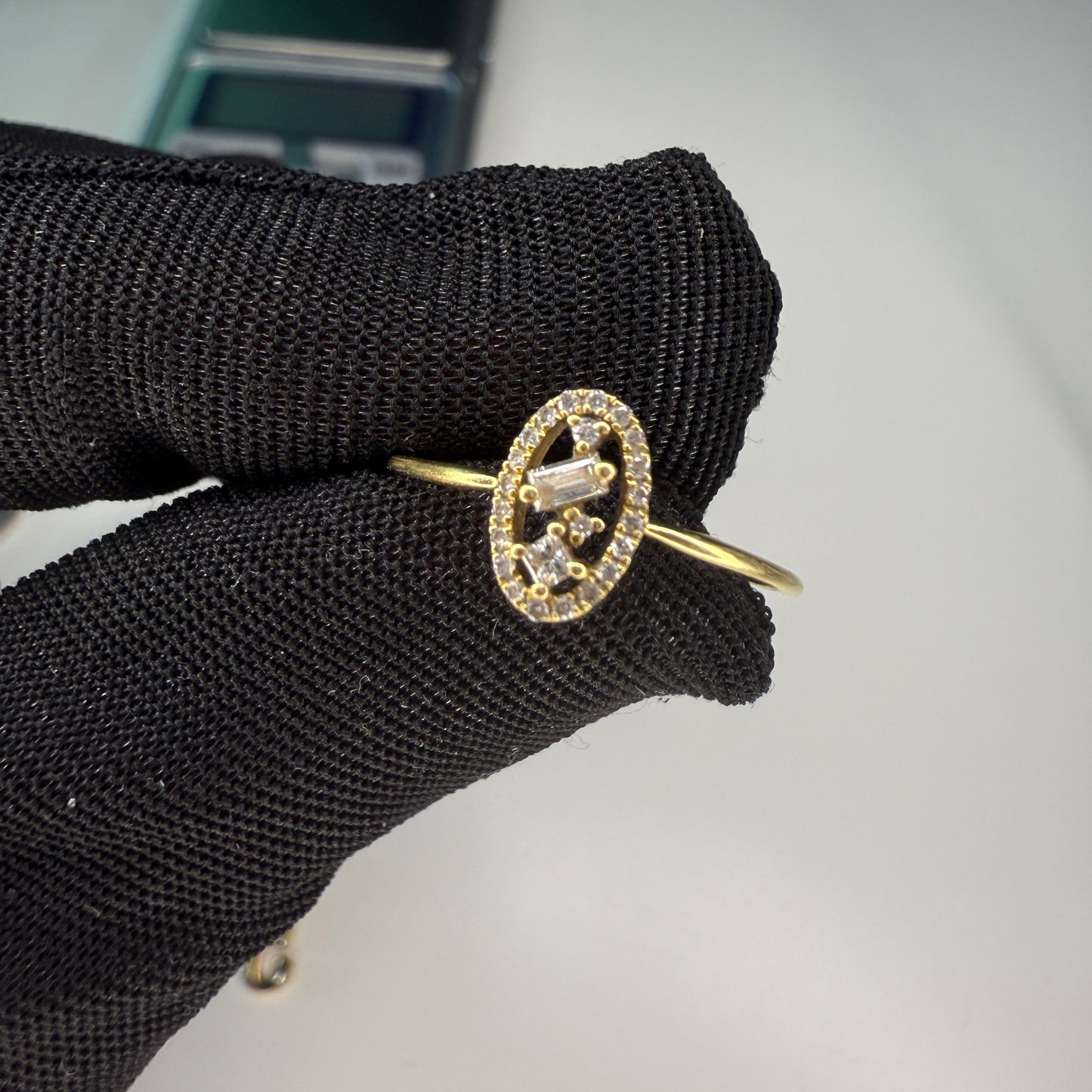 Original Aristocrazy Solid 18K Yellow Gold Ring with 0.32 cts Natural Diamonds