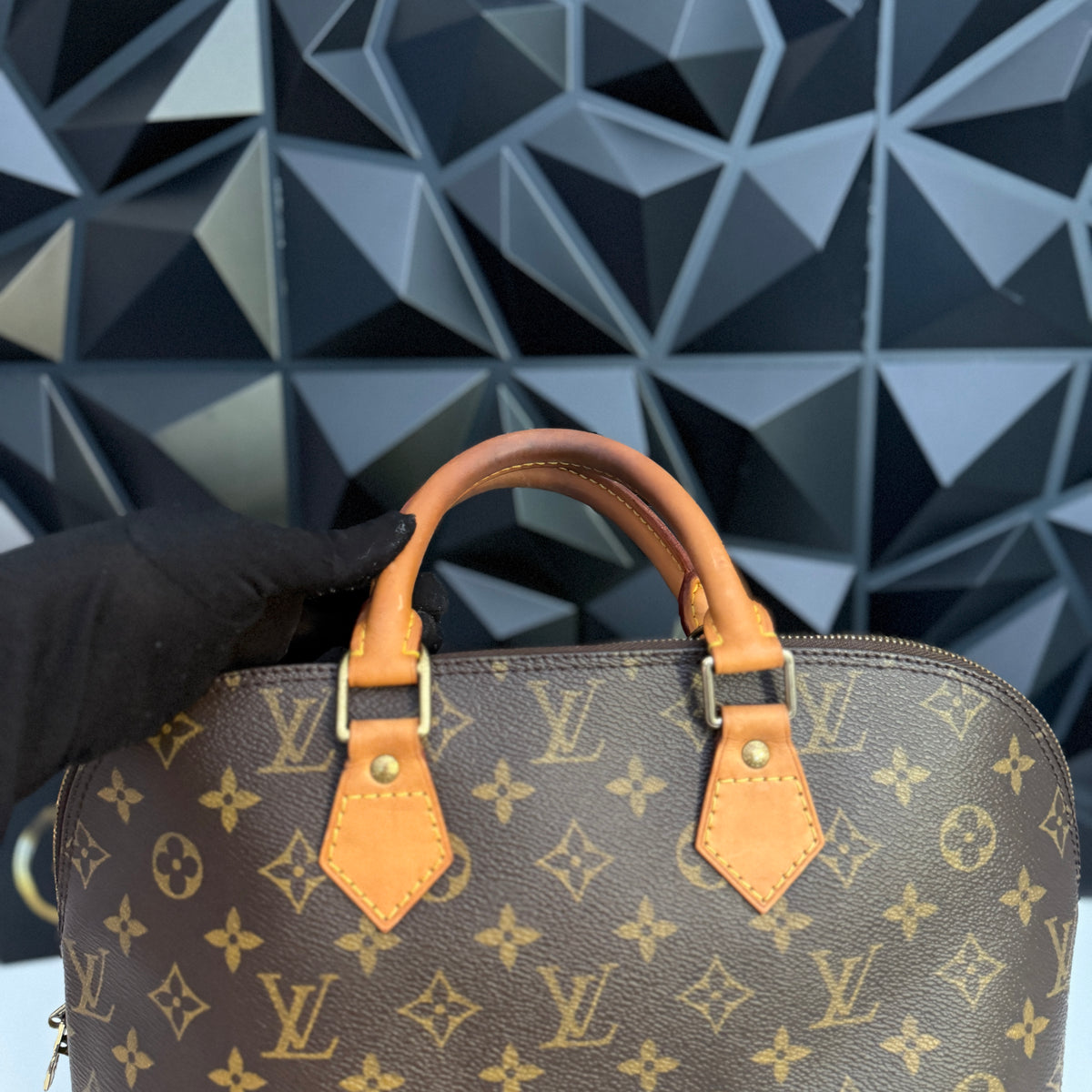 Louis Vuitton Alma PM