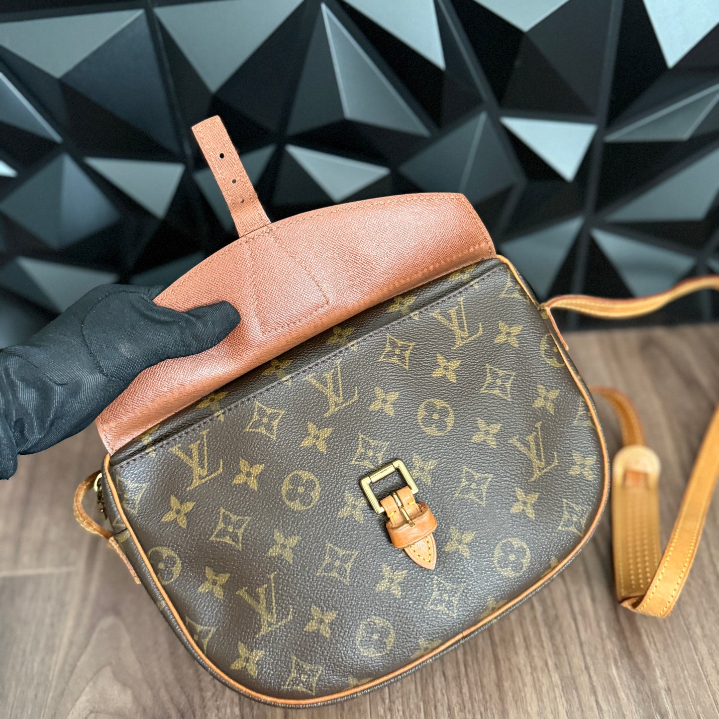 Louis Vuitton Jeune Fille MM