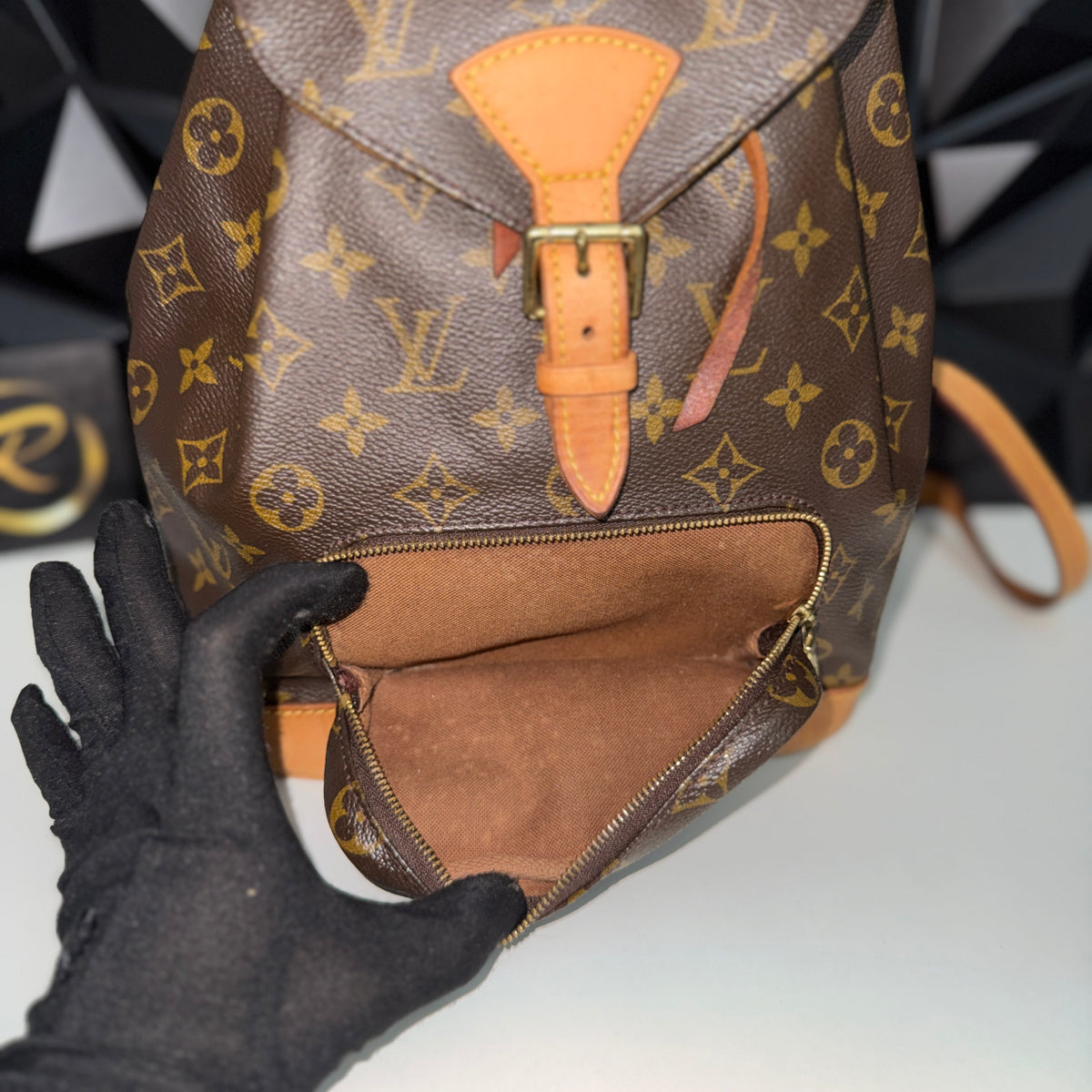 Louis Vuitton Montsouris MM