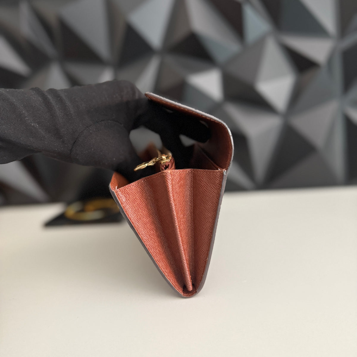 Louis Vuitton Sarah Wallet TH0045
