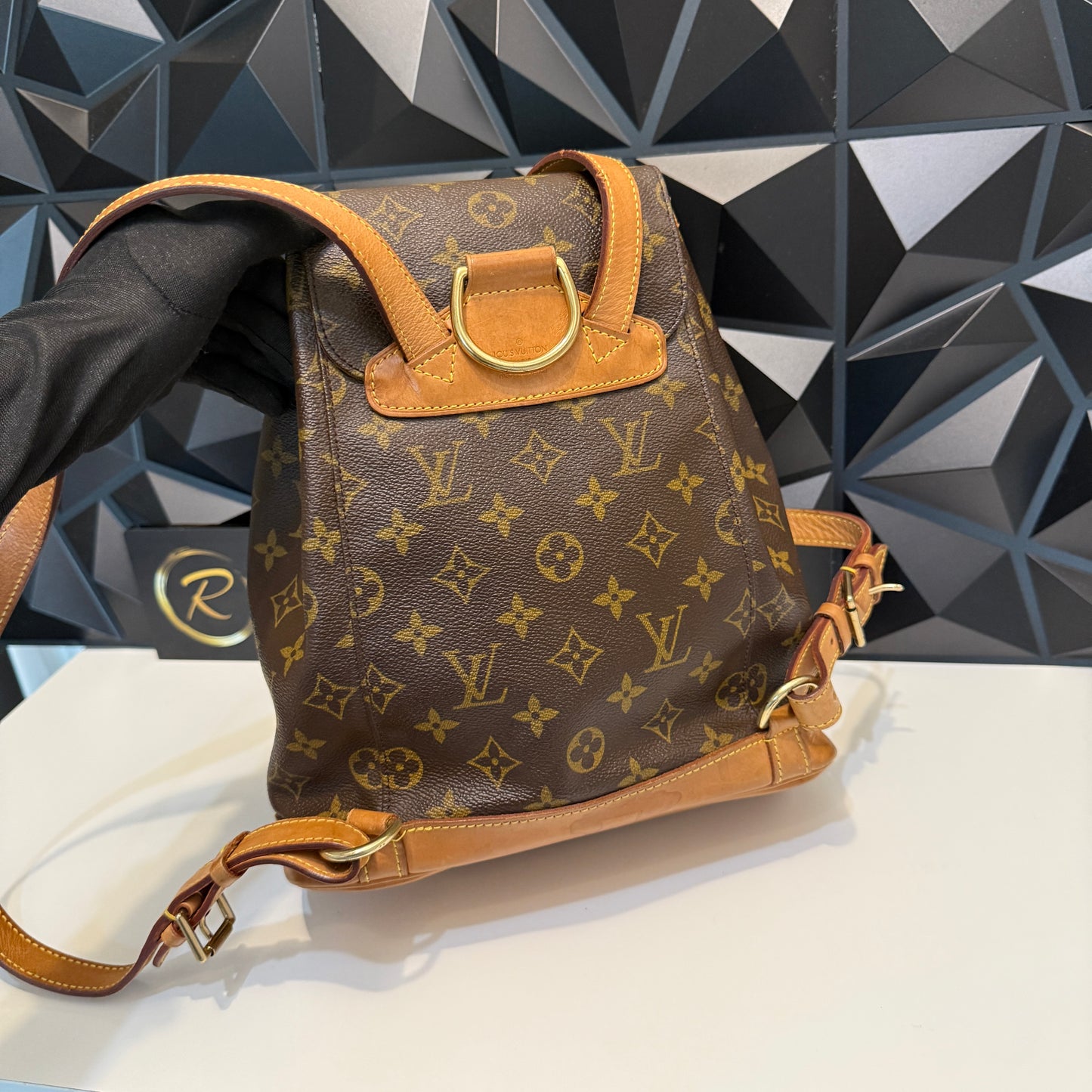 Louis Vuitton Montsouris PM