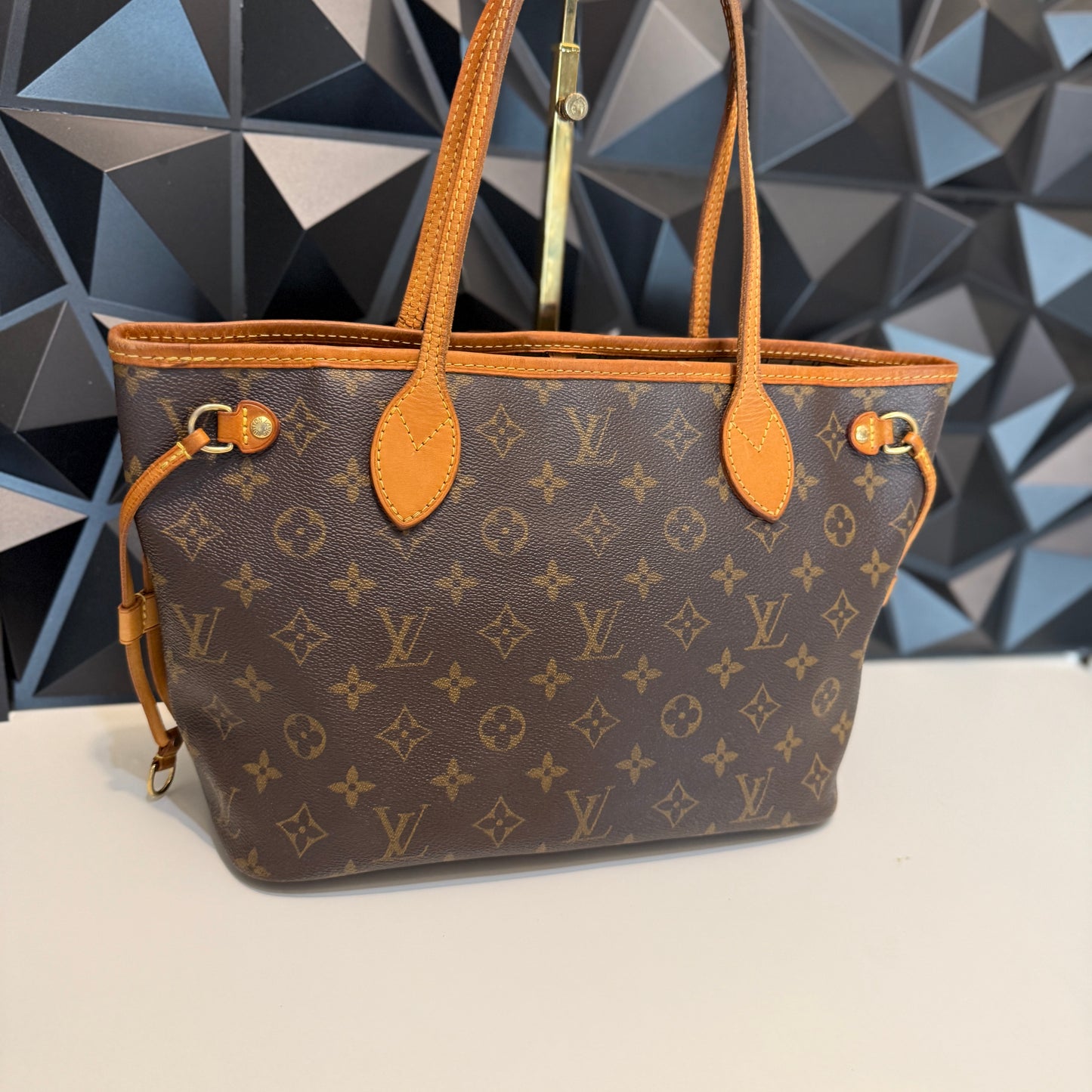Louis Vuitton Neverfull PM