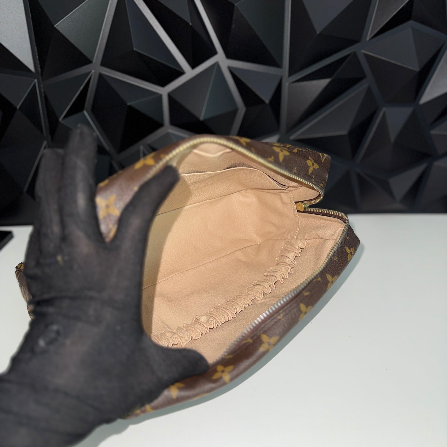 Louis Vuitton Trousse 28