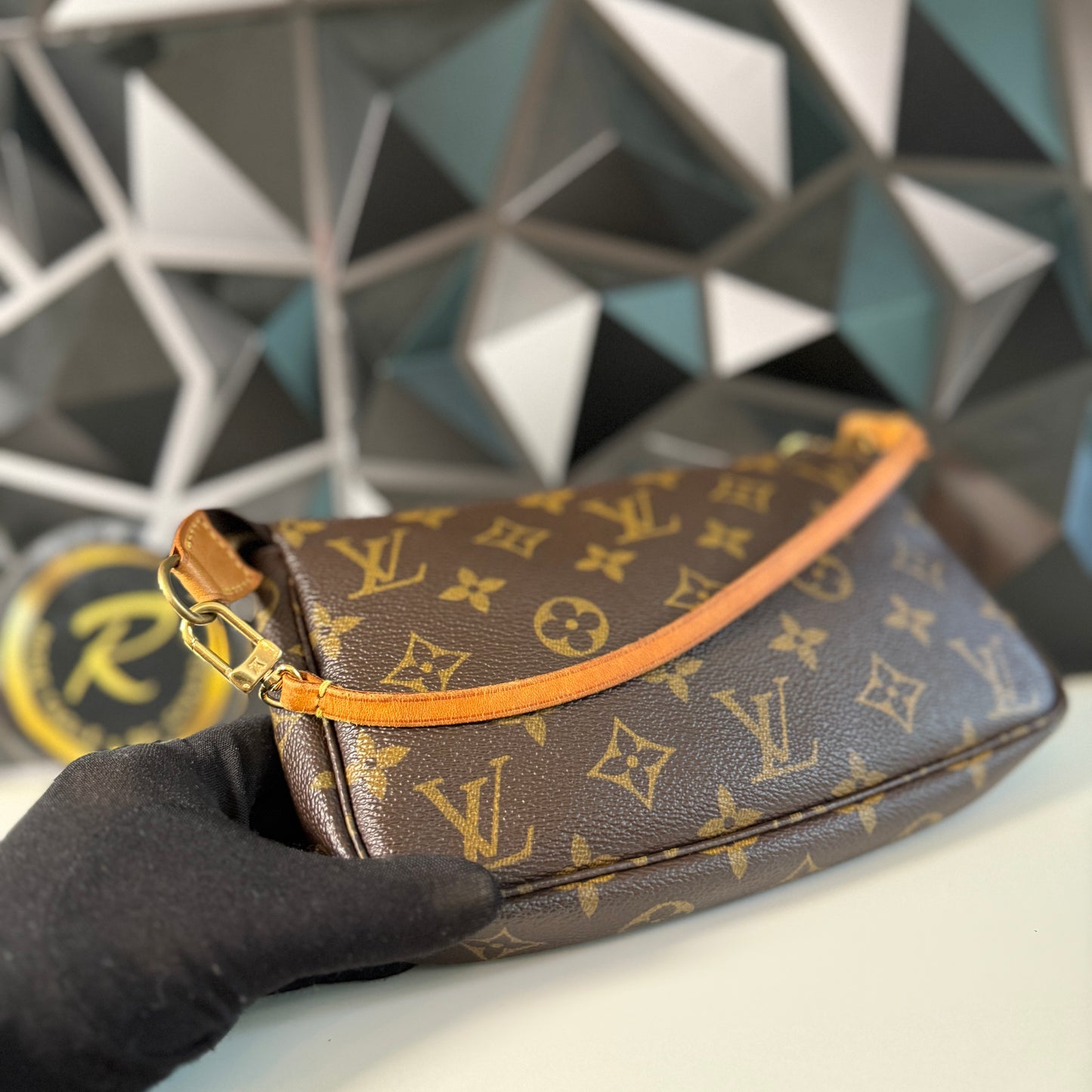 Louis Vuitton Pochette Accessoires