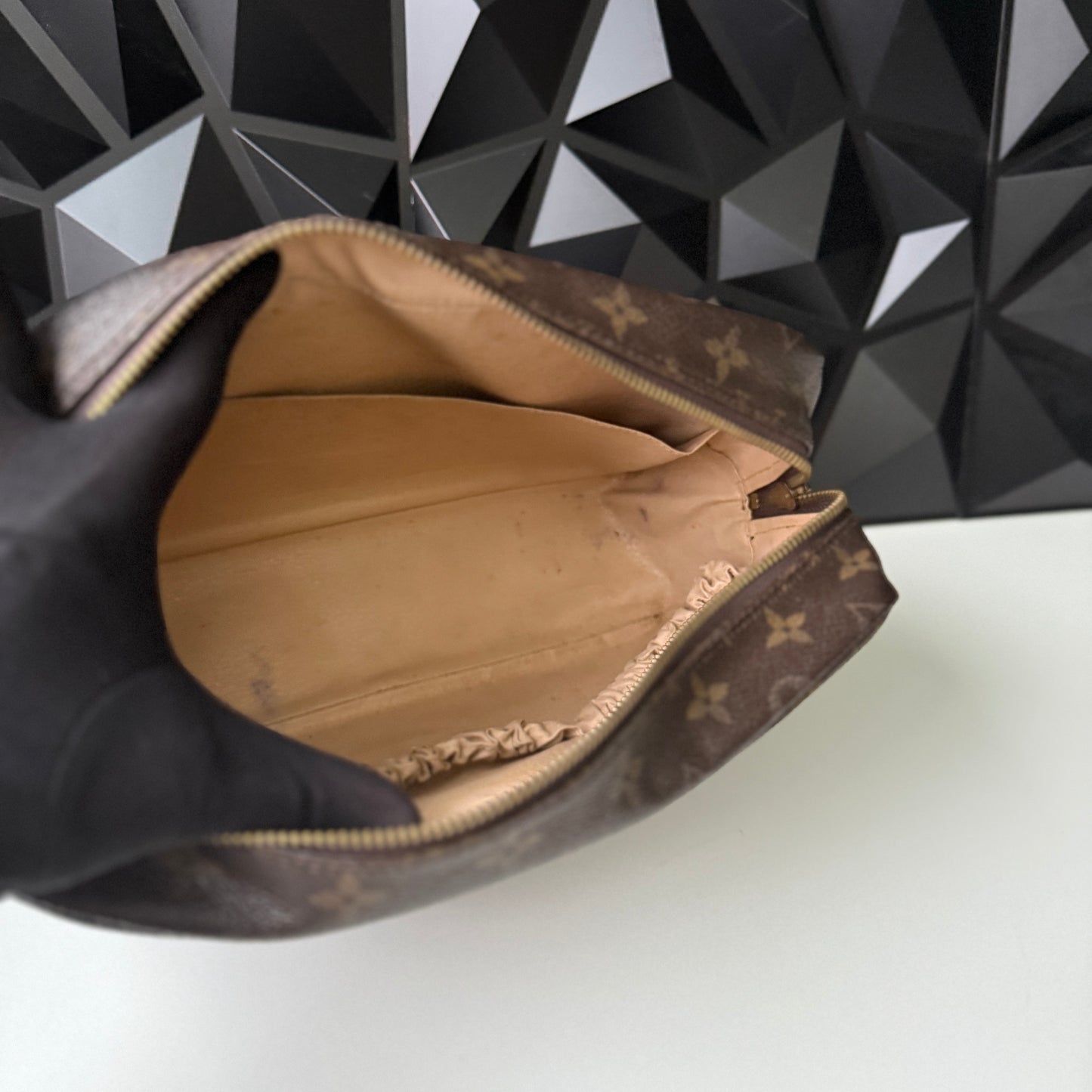 Louis Vuitton Trousse 28