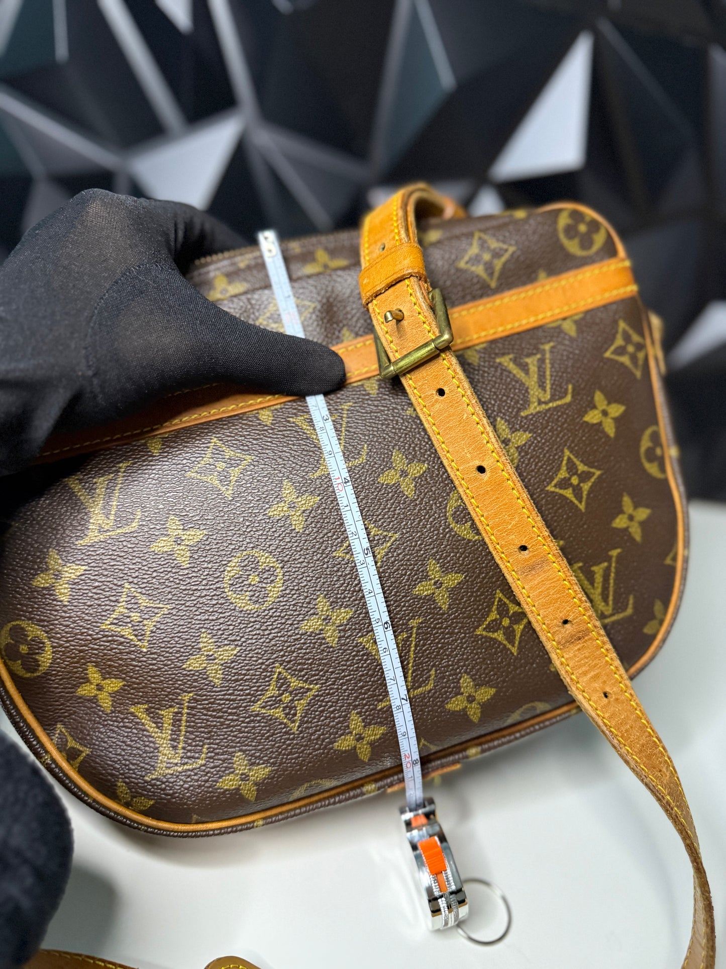 Louis Vuitton Jeune Fille