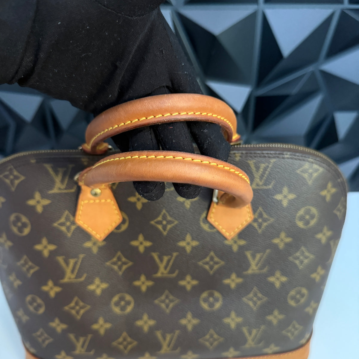 Louis Vuitton Alma PM