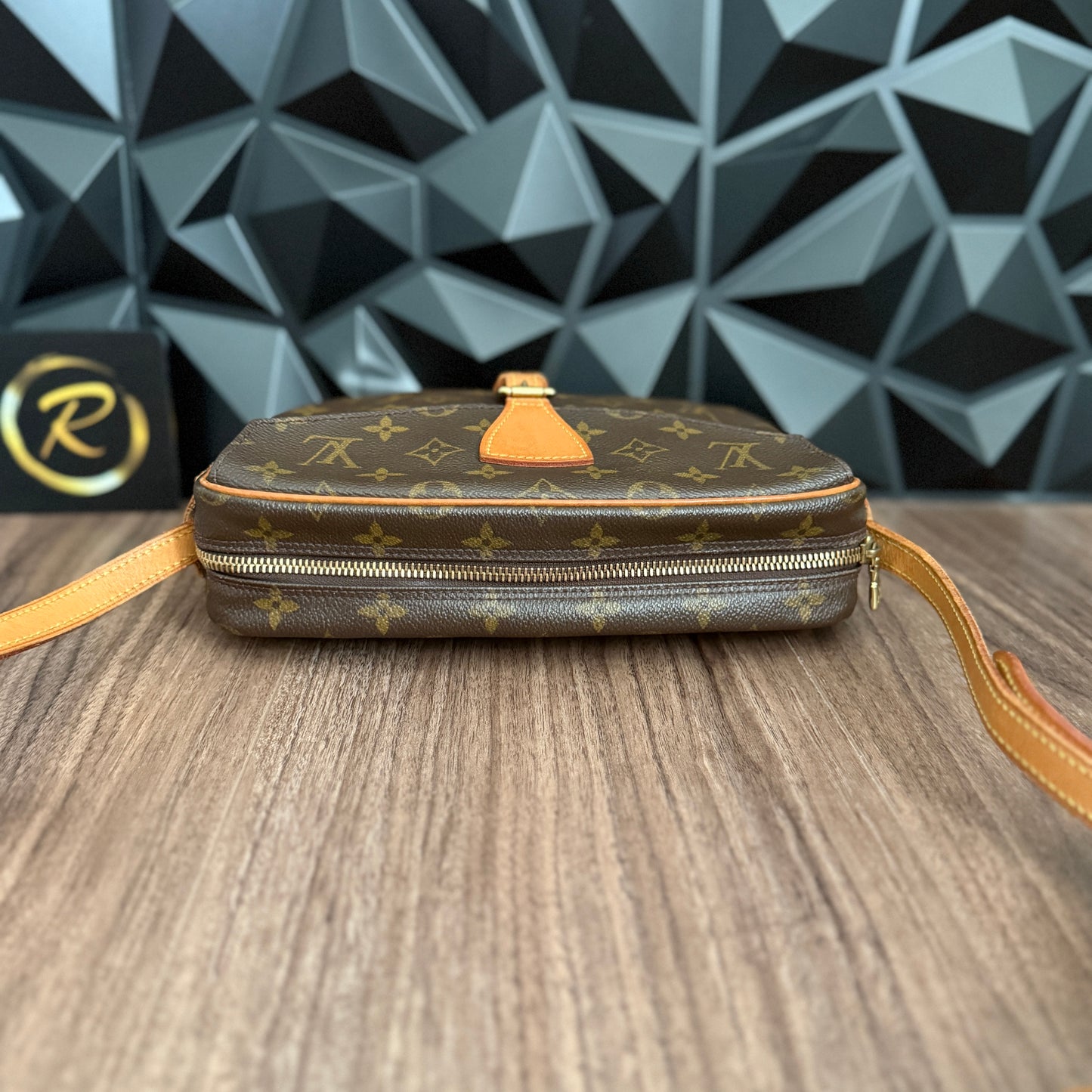 Louis Vuitton Jeune Fille MM