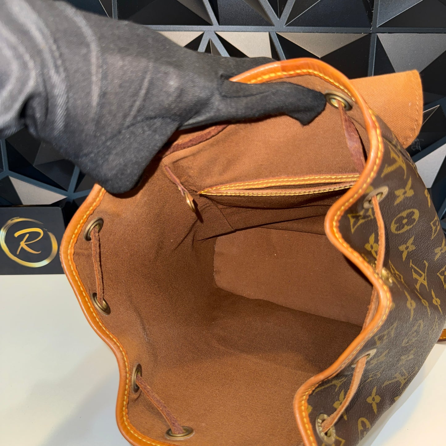 Louis Vuitton Montsouris PM