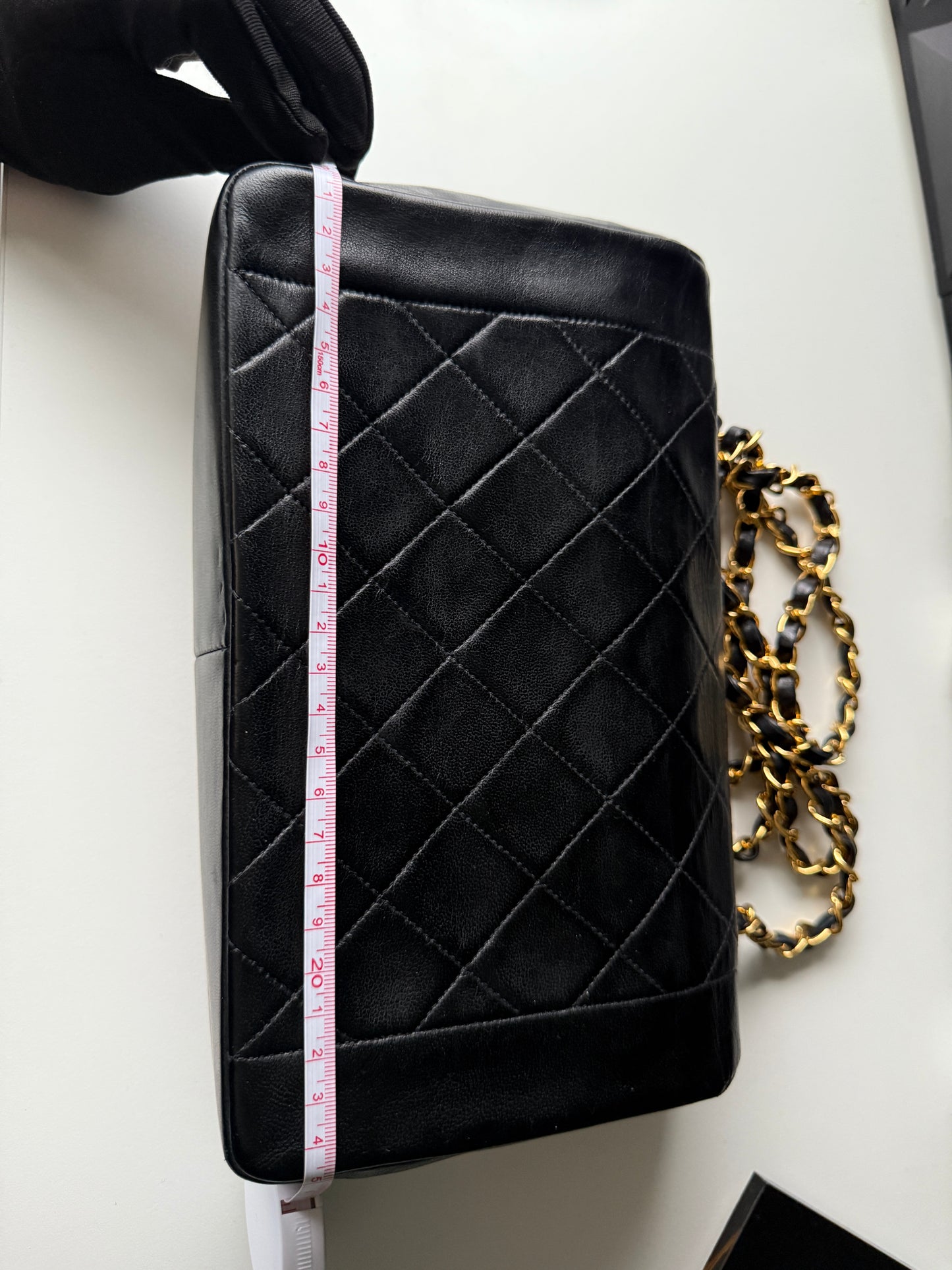 Chanel Vintage Diana – Lambskin, Medium Black 24K GHW