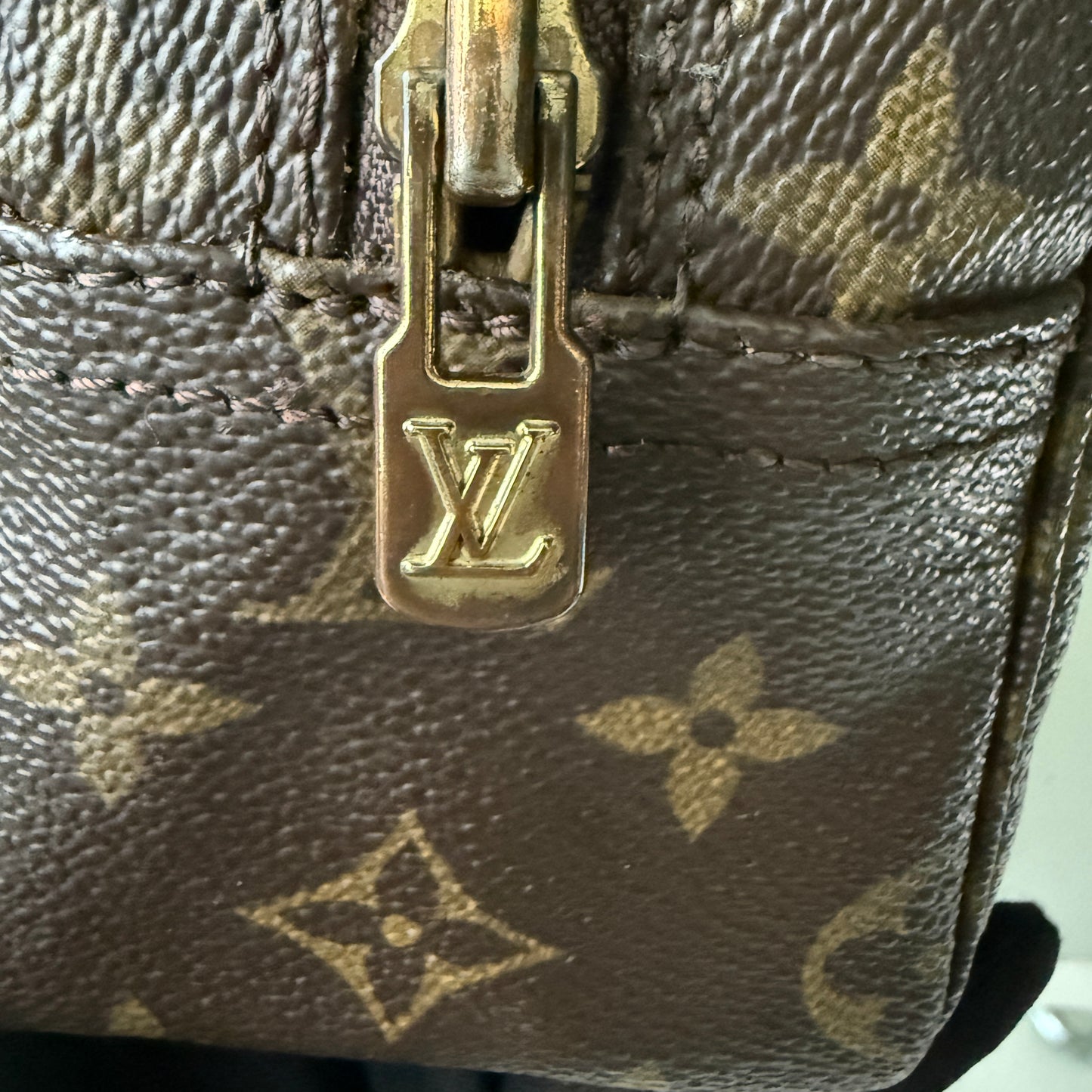 Louis Vuitton Trousse 28