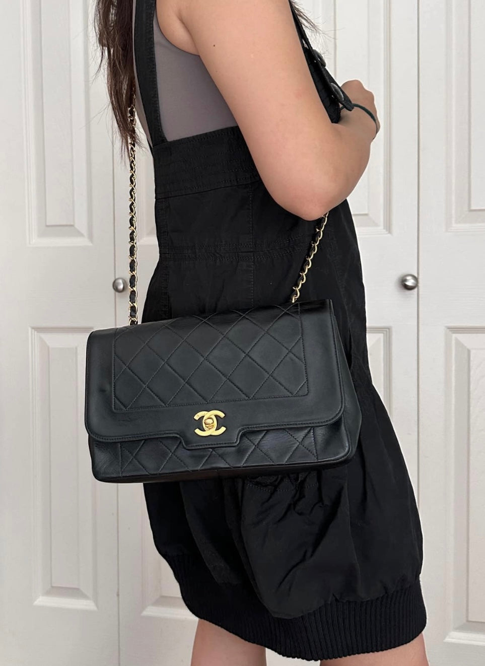 Chanel Vintage Diana – Lambskin, Medium Black 24K GHW