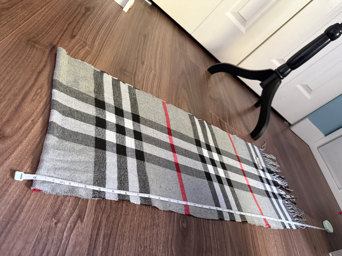 Burberry Scarf (Long)