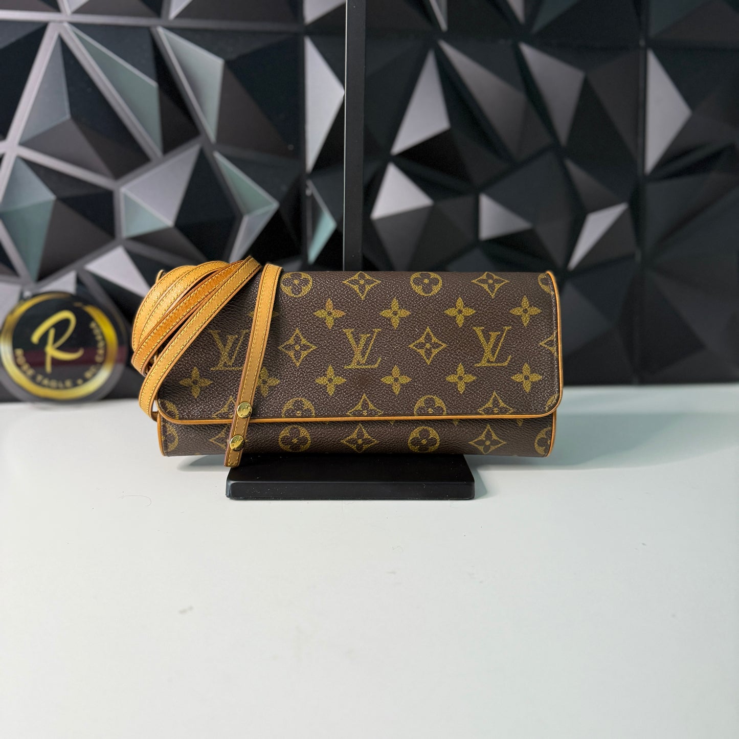 Louis Vuitton Twin Pochette GM