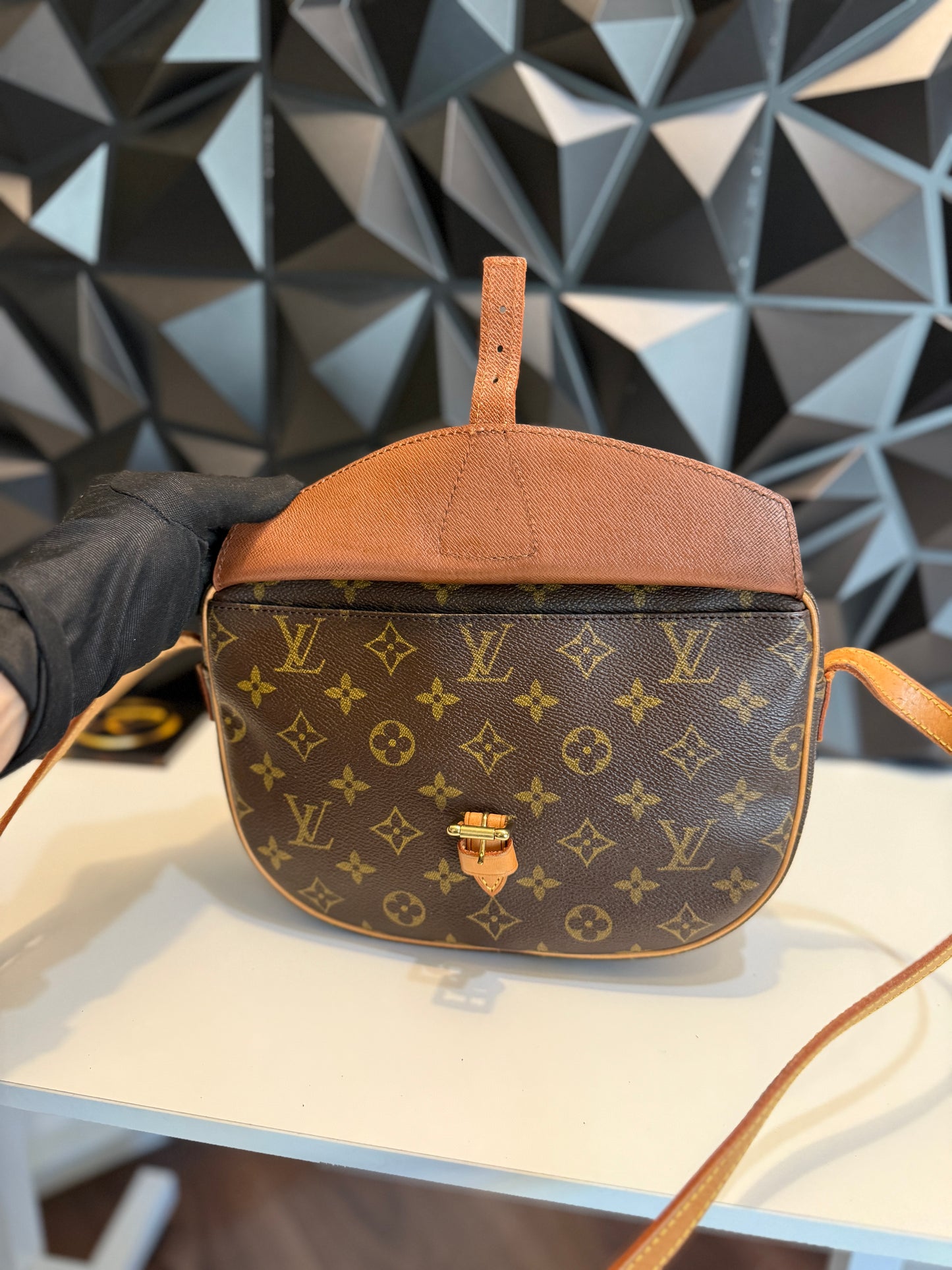 Louis Vuitton Jeune Fille MM TH0914