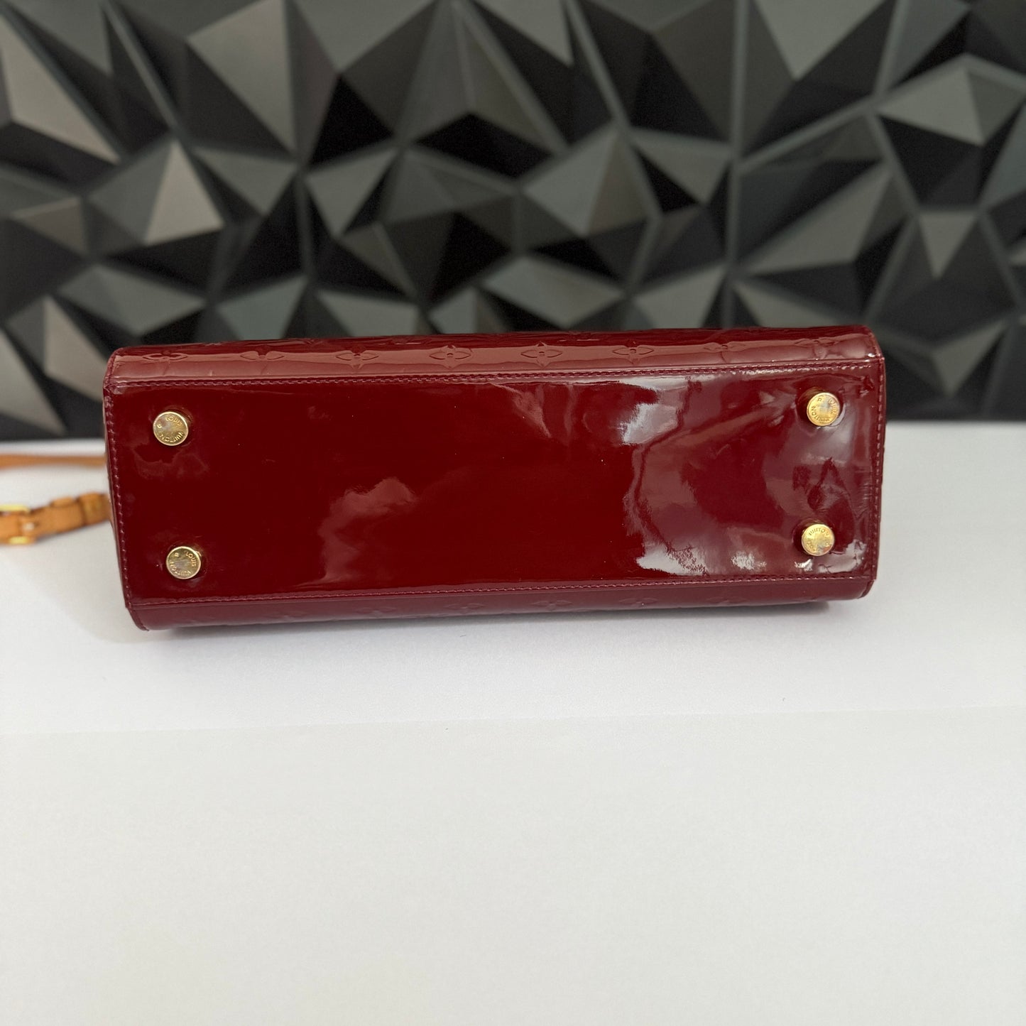 Louis Vuitton Brea MM Vernis Leather