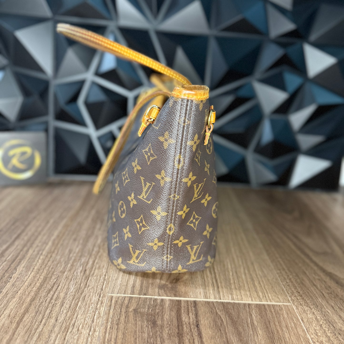 Louis Vuitton Neverfull PM