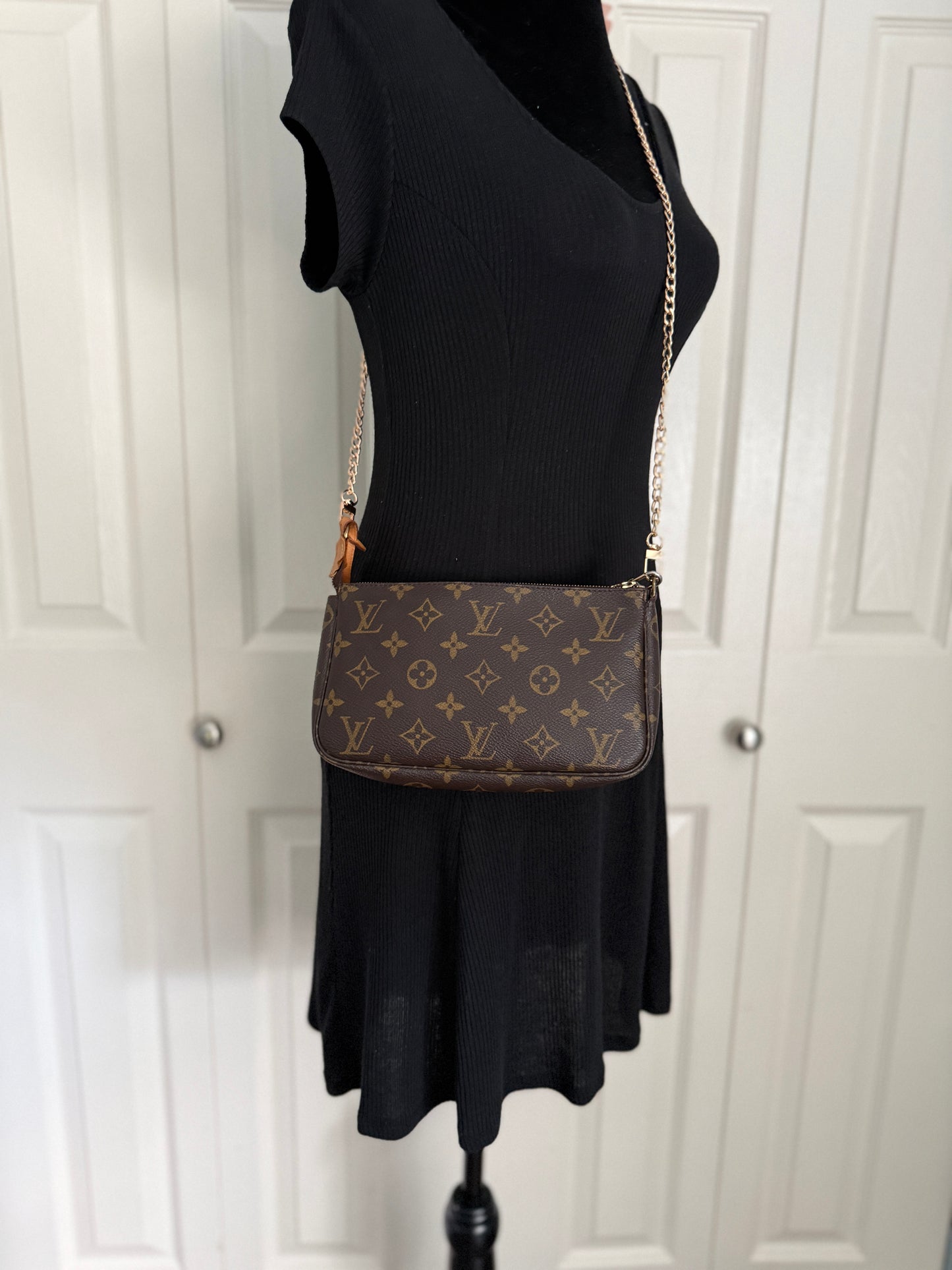 Louis Vuitton Pochette Accessoires
