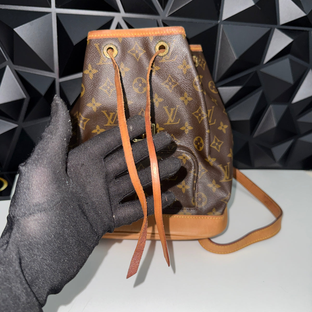 Louis Vuitton Montsouris MM