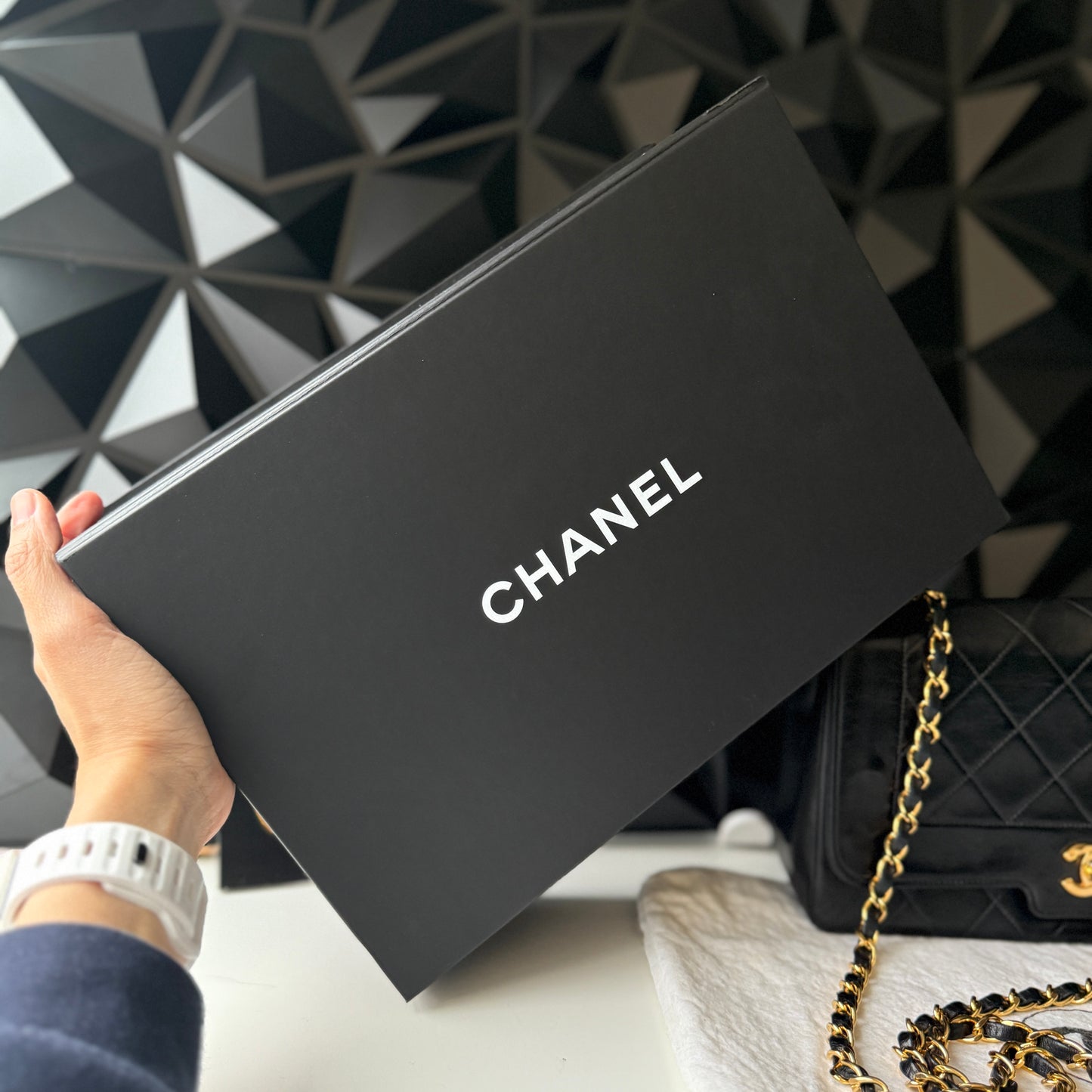 Chanel Vintage Diana – Lambskin, Medium Black 24K GHW