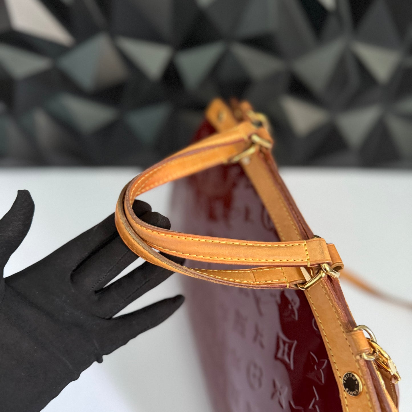Louis Vuitton Brea MM Vernis Leather