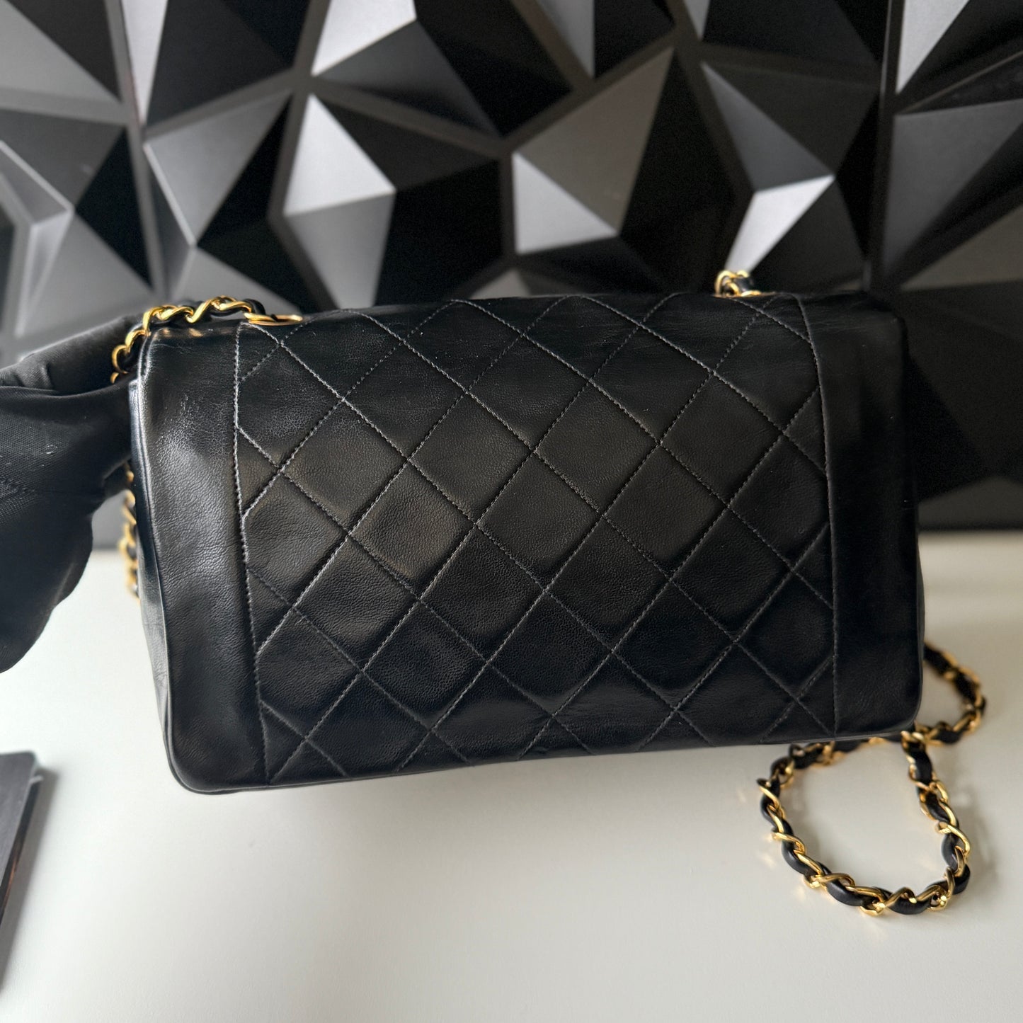 Chanel Vintage Diana – Lambskin, Medium Black 24K GHW
