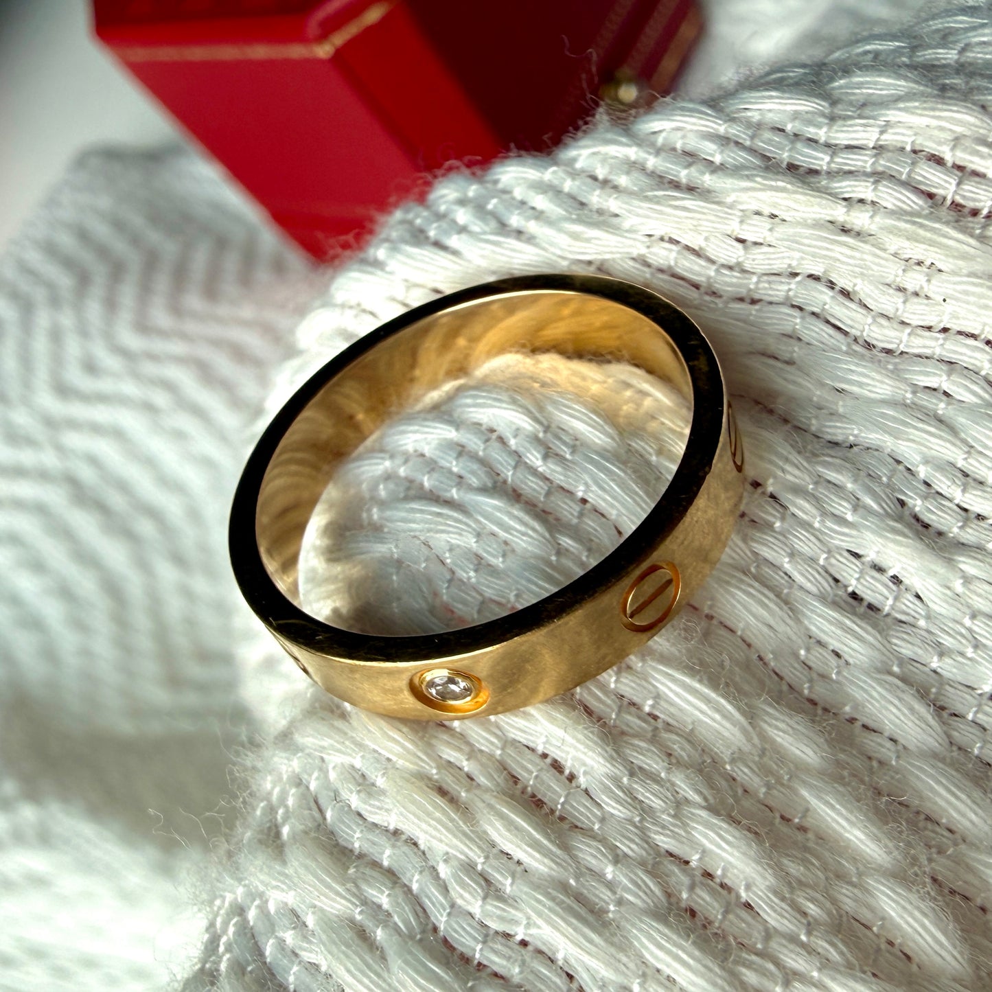 Cartier LOVE Ring, Small model, 1P Diamond
