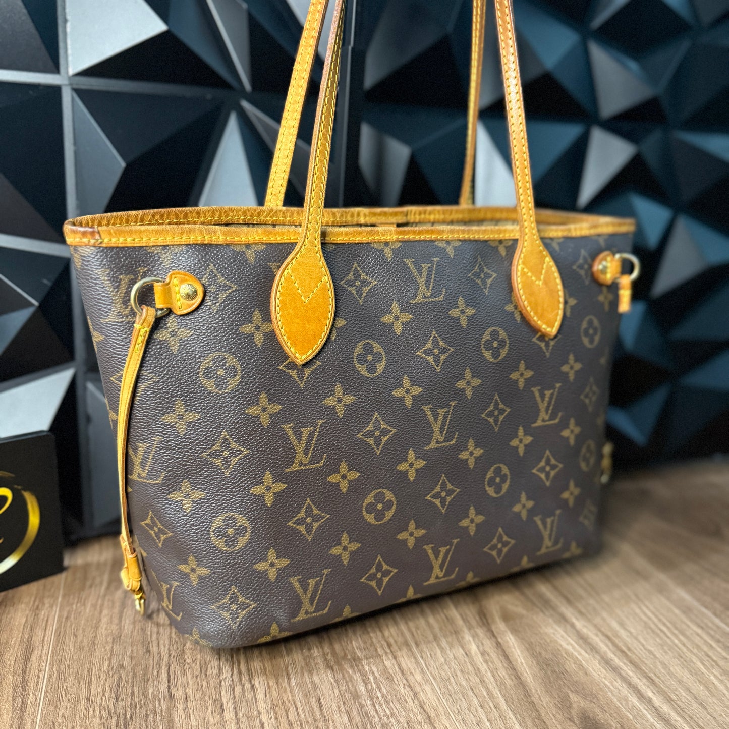 Louis Vuitton Neverfull PM