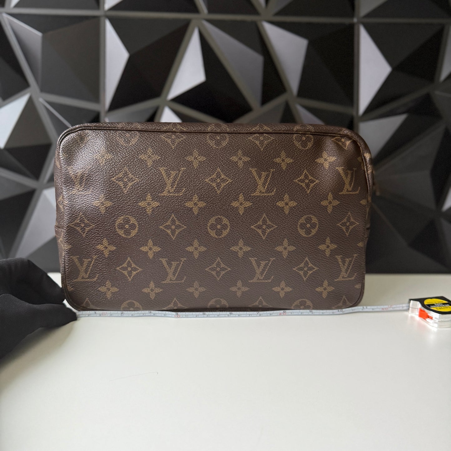 Louis Vuitton Trousse 28