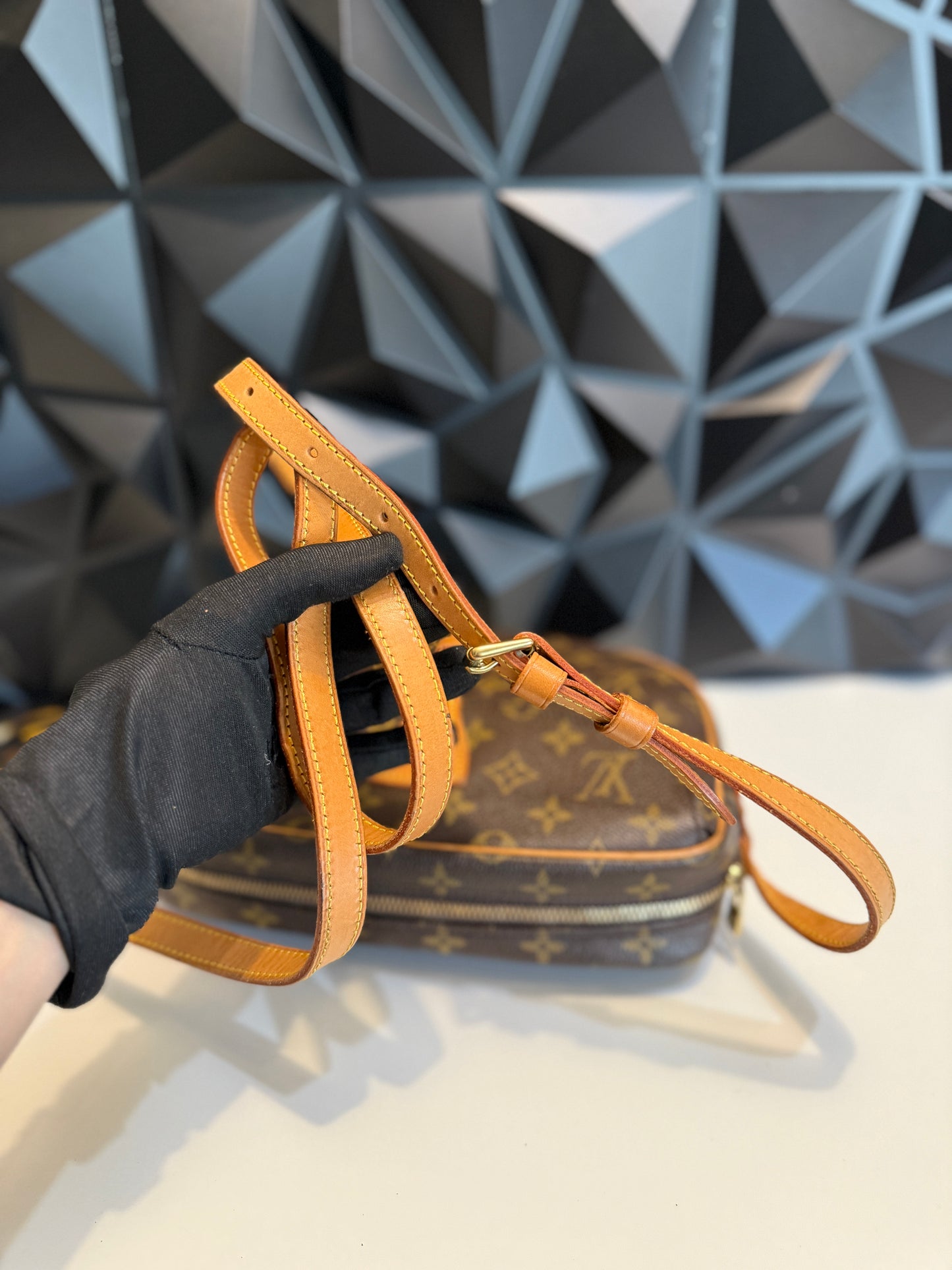 Louis Vuitton Jeune Fille MM TH0914
